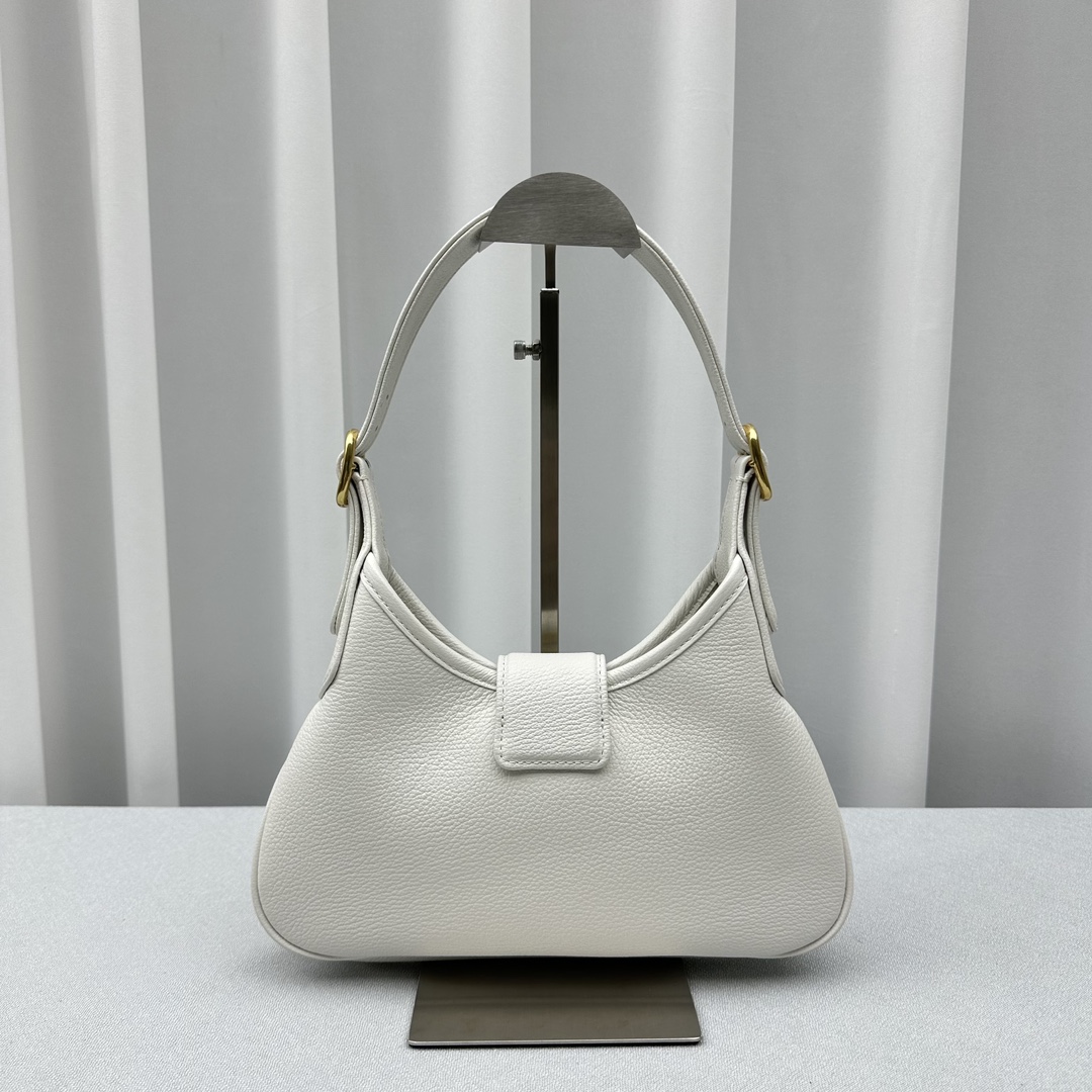 Miu Miu {Goat pattern white} out