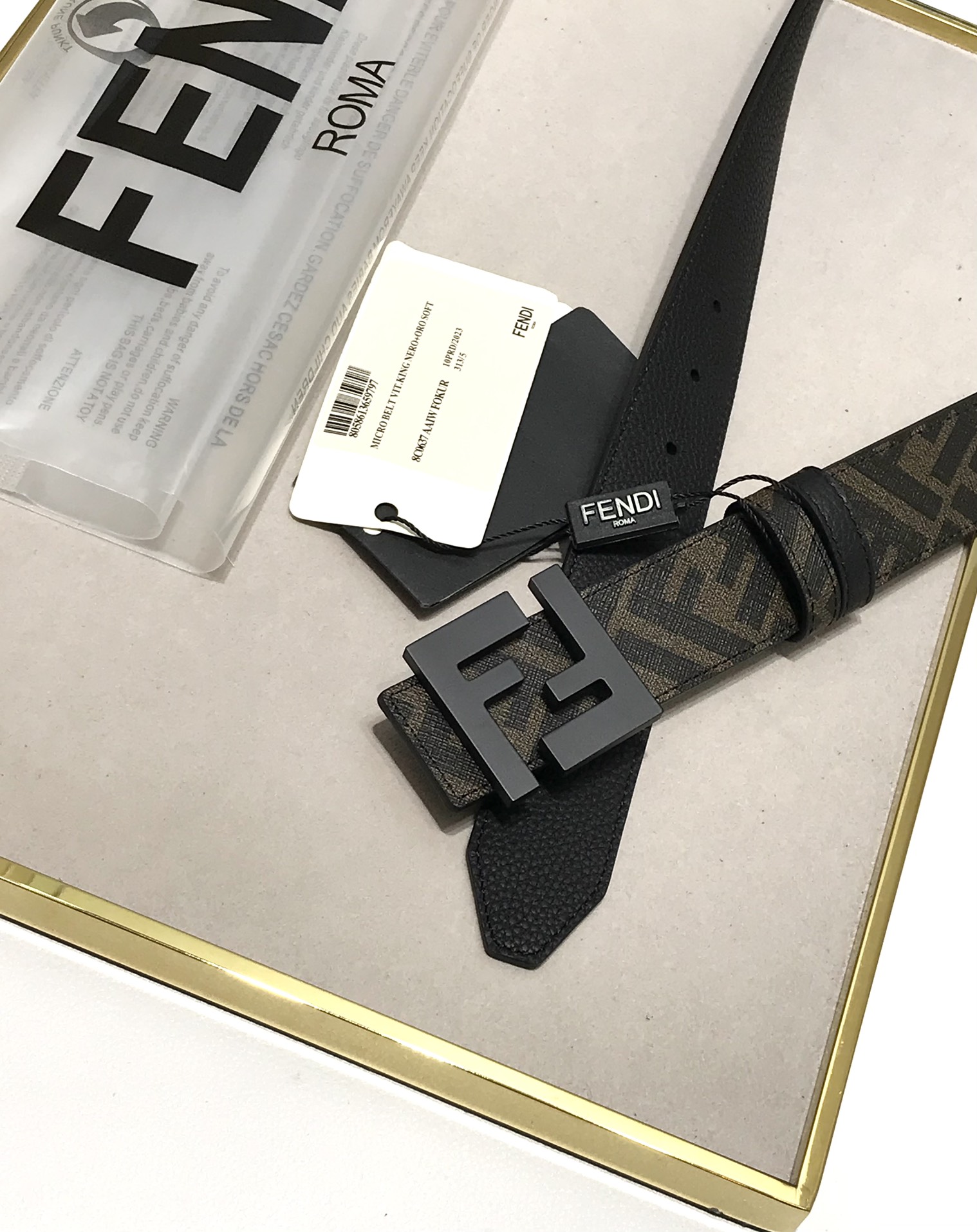 Fendi 品质 免税包装 𝕎𝕚𝕕𝕥𝕙：𝟯 𝟴𝗰𝗺 芬迪 FENDI 支持𝐍𝐅𝐂防伪识别