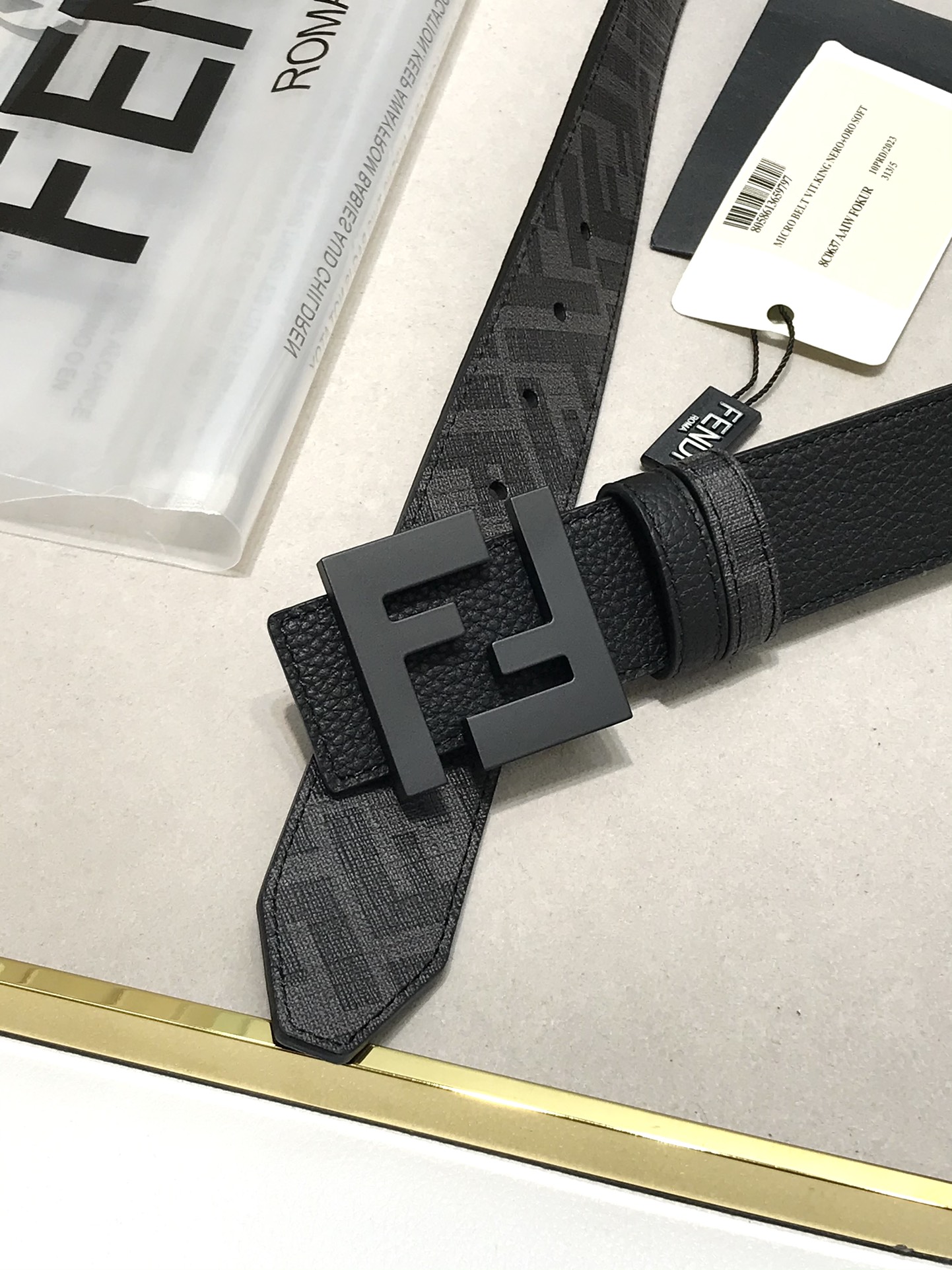 Fendi 品质 免税包装 𝕎𝕚𝕕𝕥𝕙：𝟯 𝟴𝗰𝗺 芬迪 FENDI 支持𝐍𝐅𝐂防伪识别