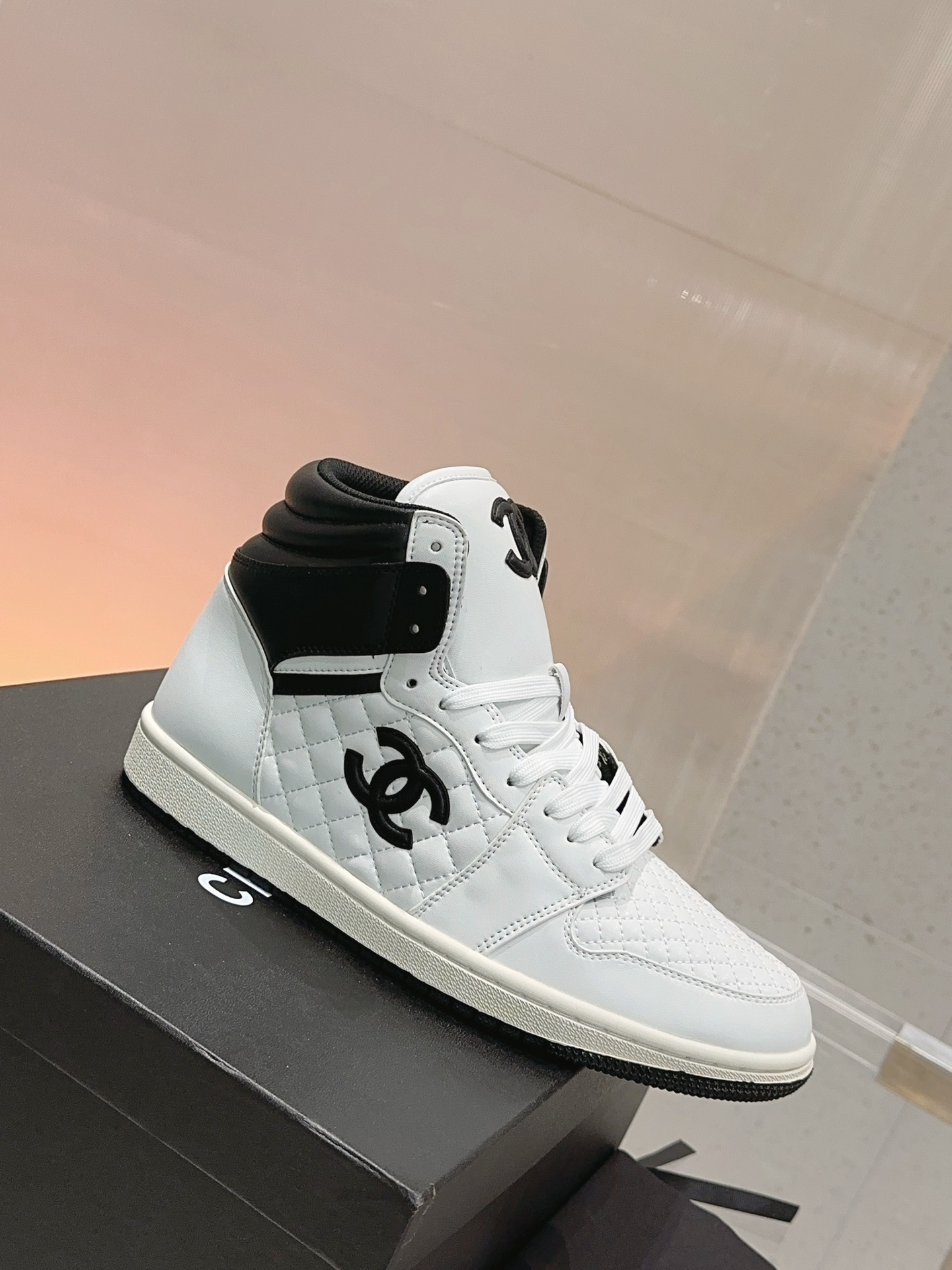 CHANEL x Nike Collaboration: Premium Quality Customized Sneakers Available in Various Sizes