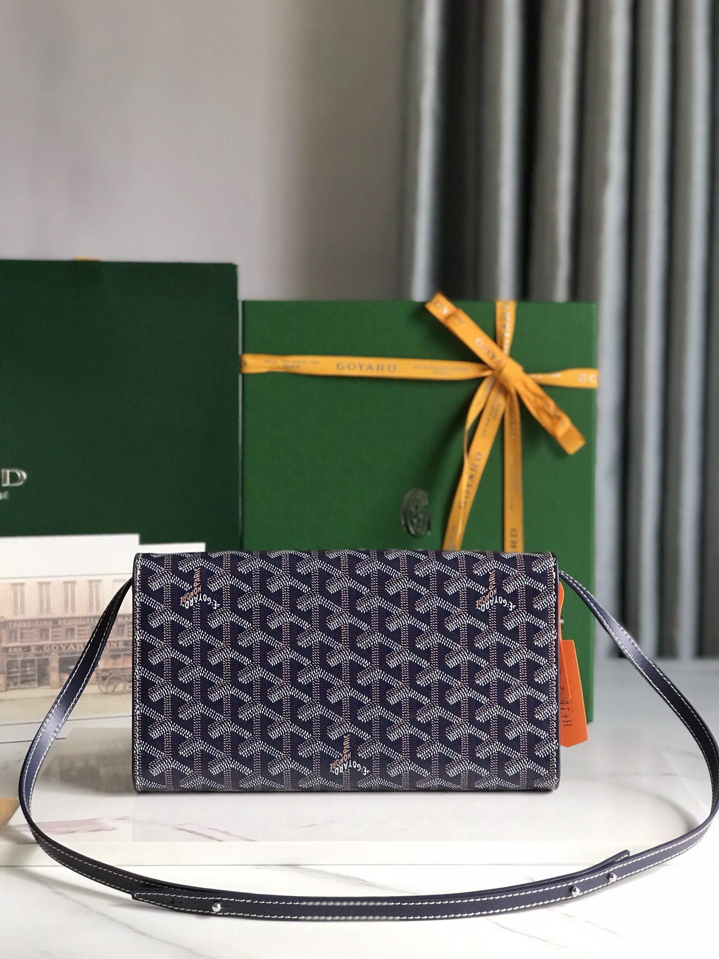 Goyard Monte Carlo Clutch with Adjustable Strap - Elegant & Functional 3 i1695222141 4114 2