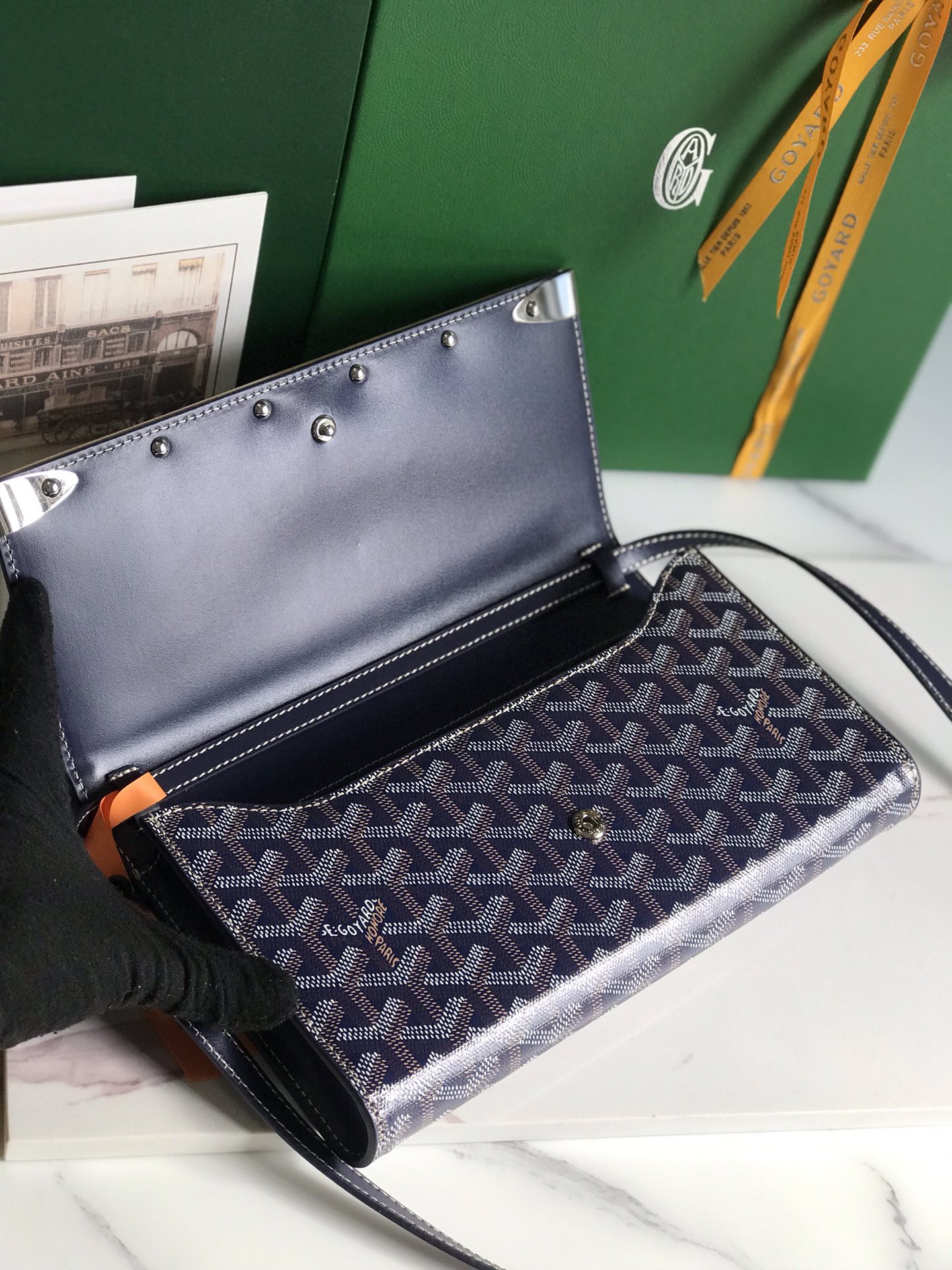 Goyard Monte Carlo Clutch with Adjustable Strap - Elegant & Functional 6 i1695222141 6473 5