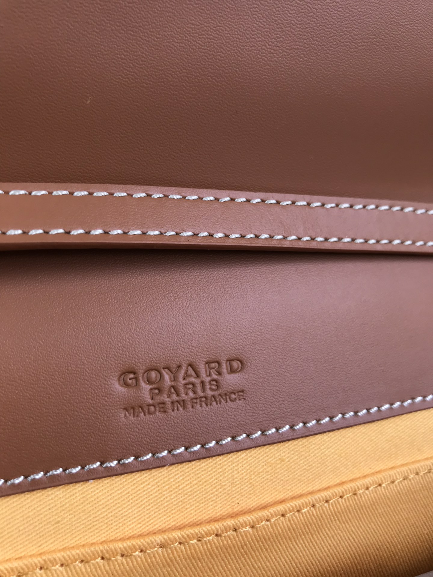 Goyard Monte-Carlo Small Clutch with Adjustable Shoulder Strap - Elegant Design 8 i1695222283 3240 6