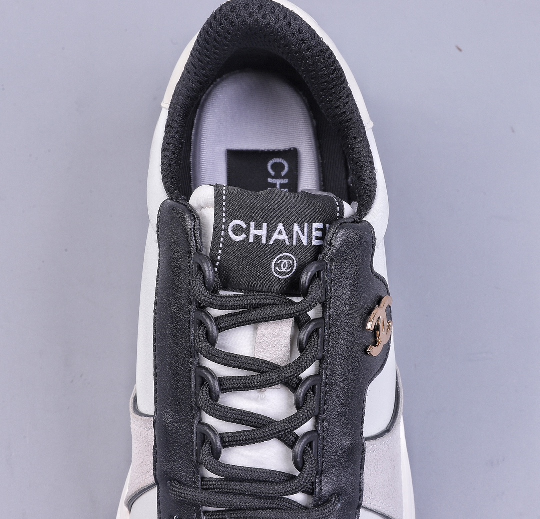 Chanel Chanel 23SS latest full leather panda color white shoes casual sports shoes