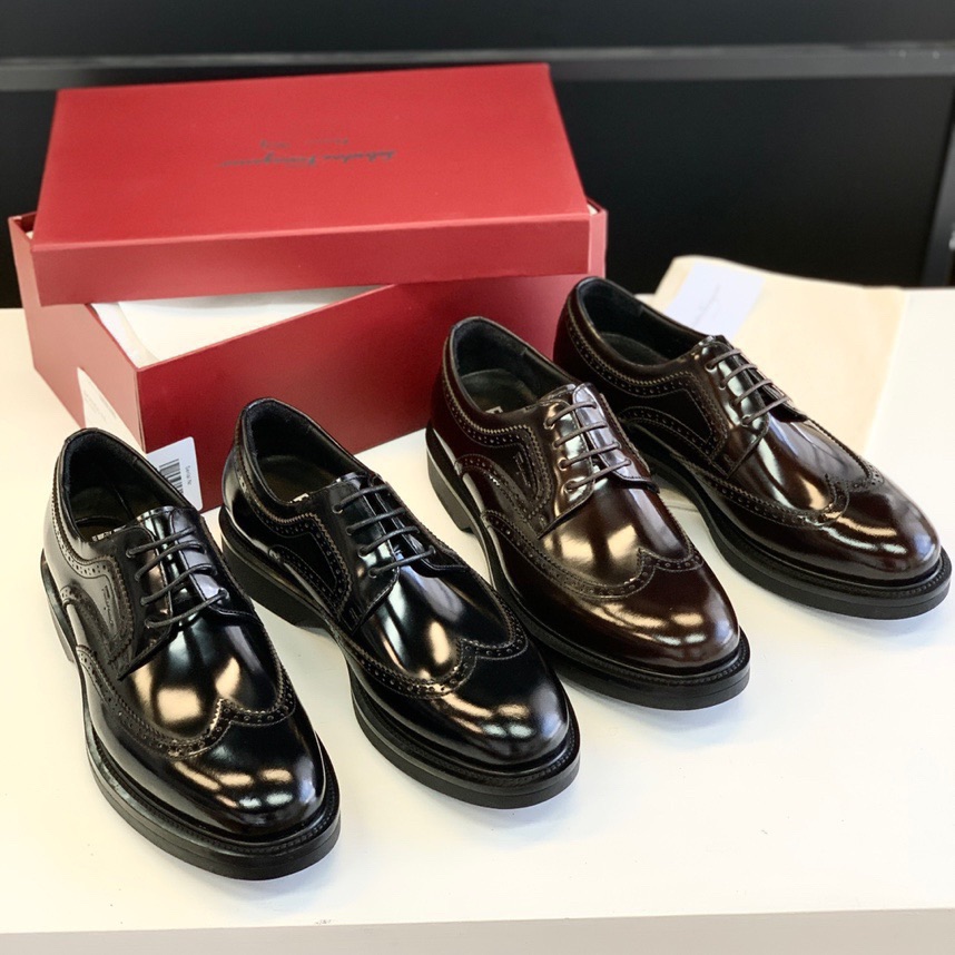 Ferragamo נעליים נעלי עור קווייד עור פטנטים A6009370