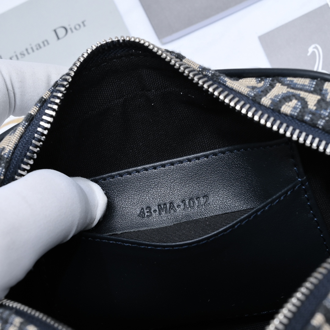 Dior 质量相机配图片盒子