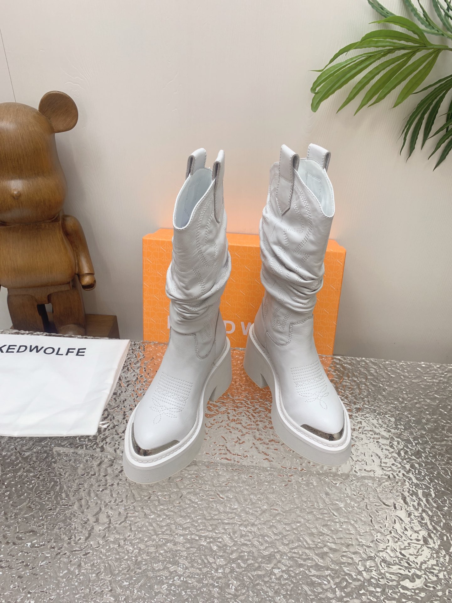 Nakedwolfe Ned Wolf Boots: Luxurious Design with Bold Front-Guarded Shoe Track - 图片 7