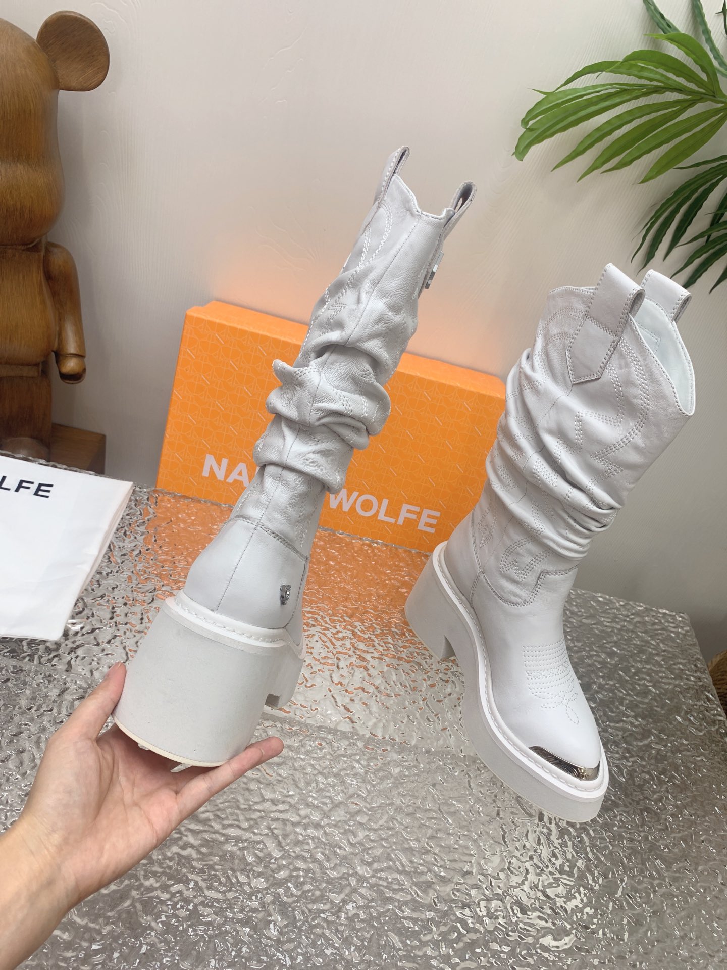 Nakedwolfe Ned Wolf Boots: Luxurious Design with Bold Front-Guarded Shoe Track - 图片 8