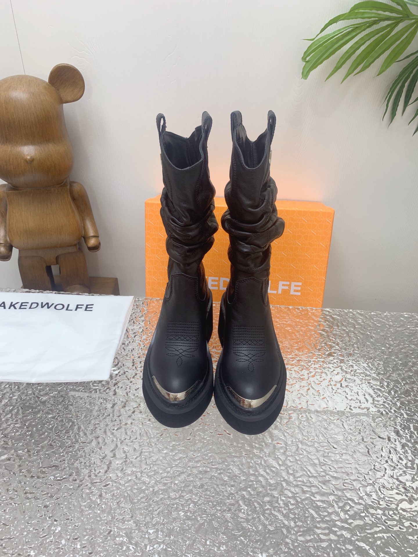 Nakedwolfe Ned Wolf Boots: Luxurious Design with Bold Features and Durable Materials