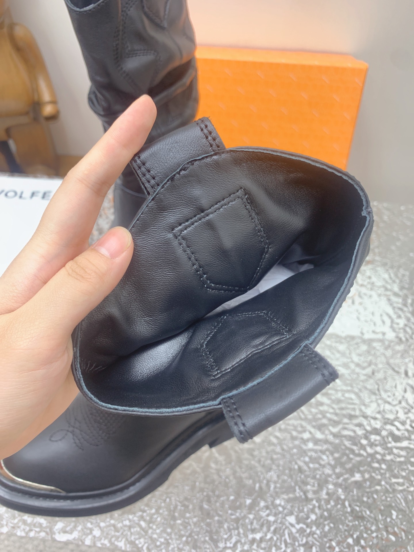 Nakedwolfe Ned Wolf Boots: Luxurious Design with Bold Features and Durable Materials - 图片 8