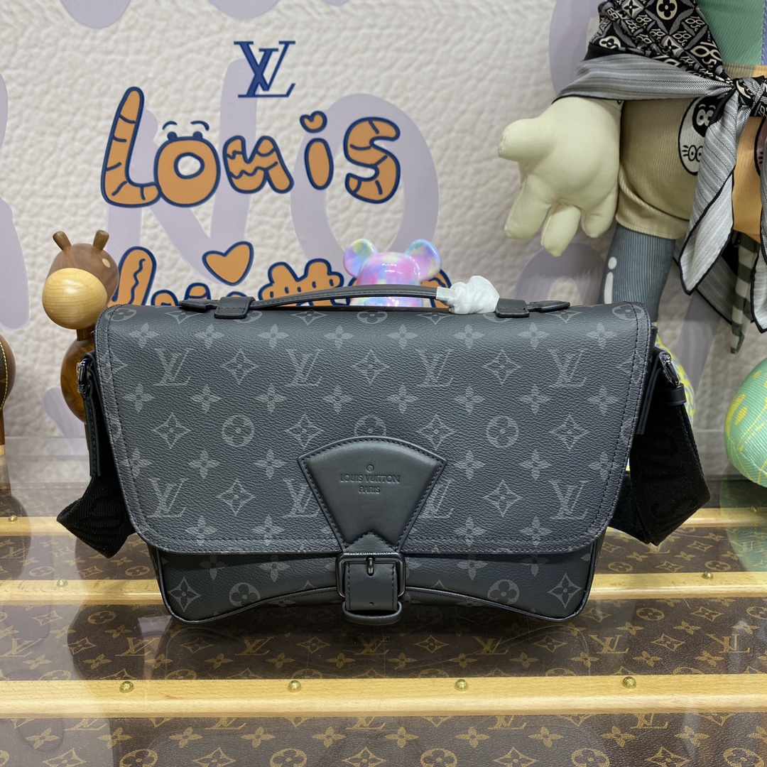 Louis Vuitton LV Montsouris Messenger Bags Black Epi Calfskin Cowhide M46685