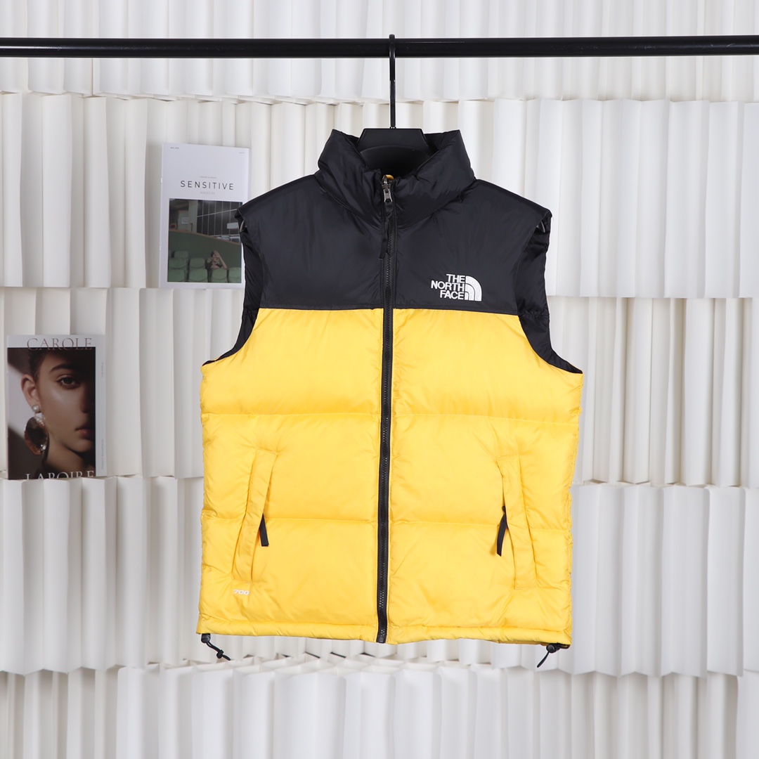 The North Face Clothing Waistcoats White Yellow Gold Hardware Nylon Polyester Duck Down