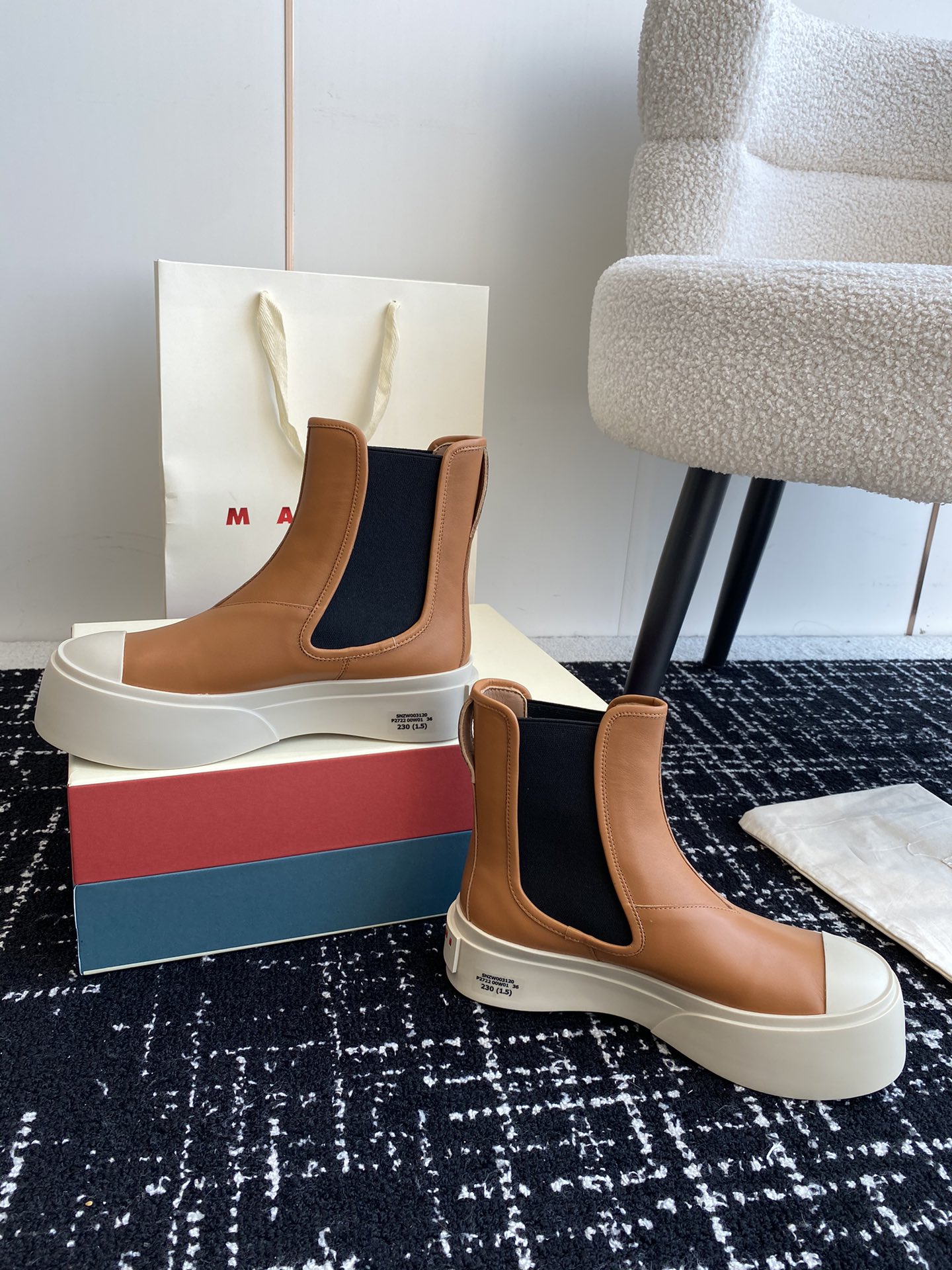 Marni Chelsea Short Boots: Elastic Tech Knit, Leather Shoe Pad, Full-Skinned Calves. - 图片 6