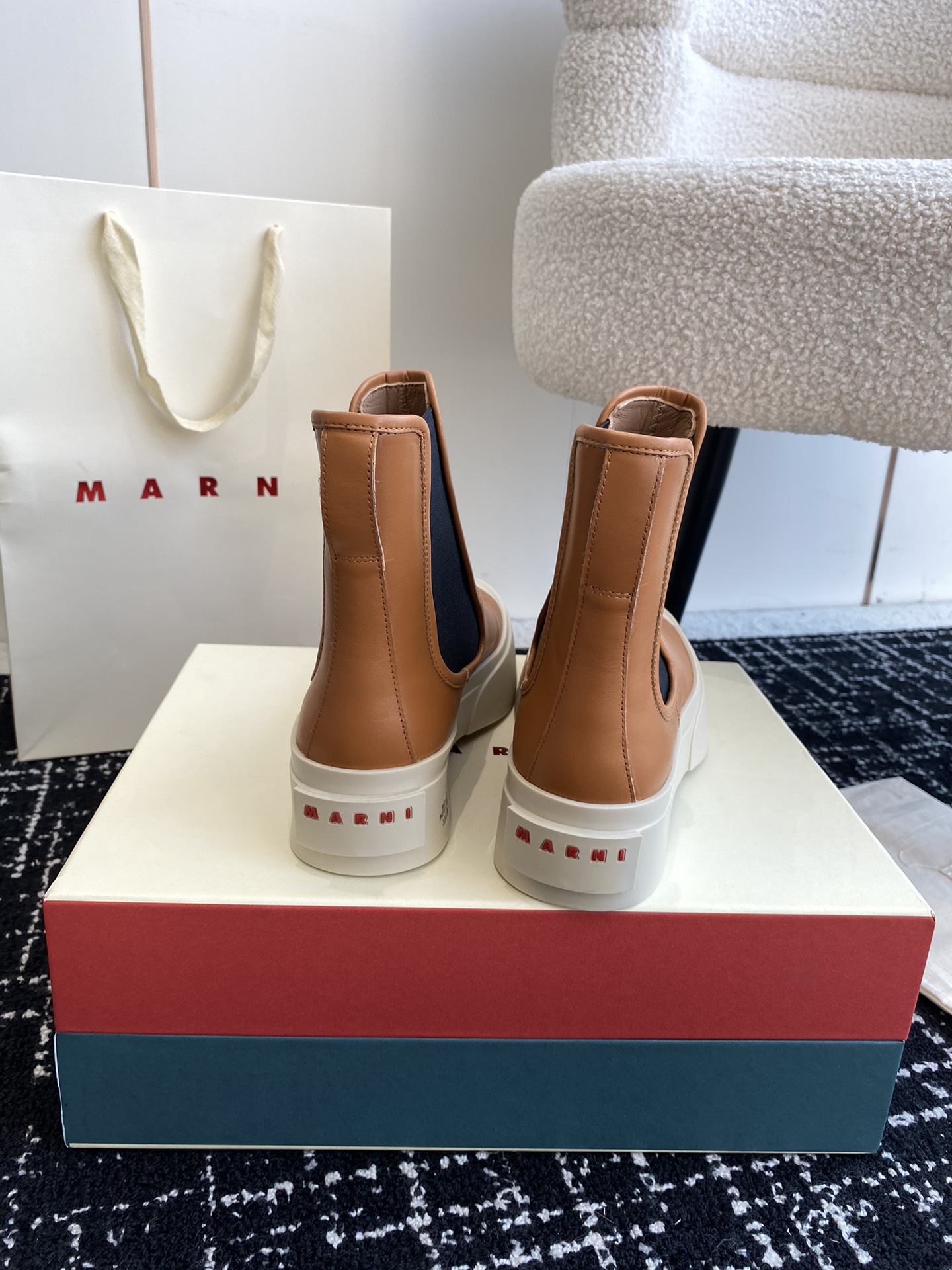 Marni Chelsea Short Boots: Elastic Tech Knit, Leather Shoe Pad, Full-Skinned Calves. - 图片 8