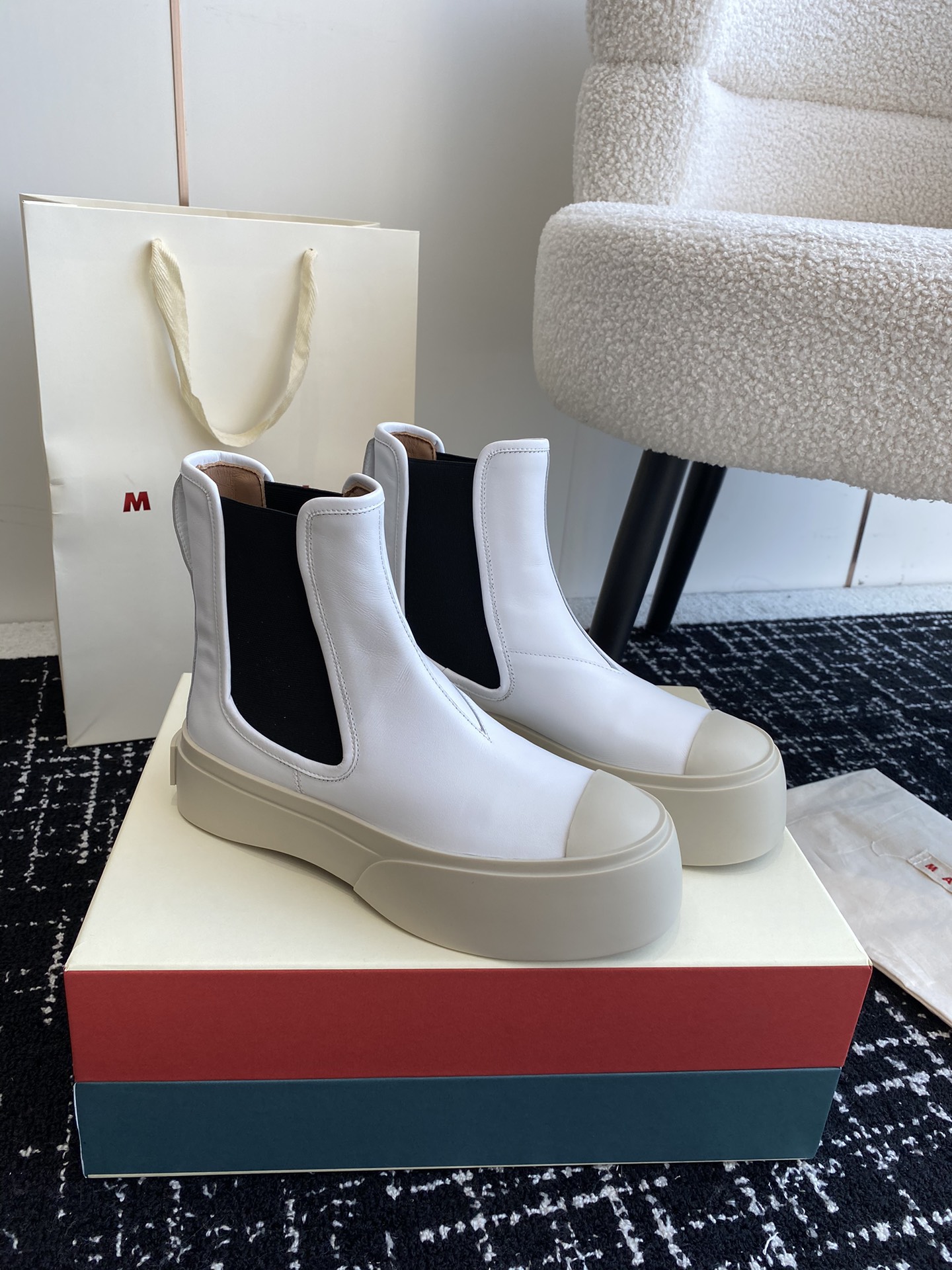 Marni Chelsea Short Boots: Elastic Tech Knit, Leather Shoe Pad, Full-Skinned Calves - 图片 2