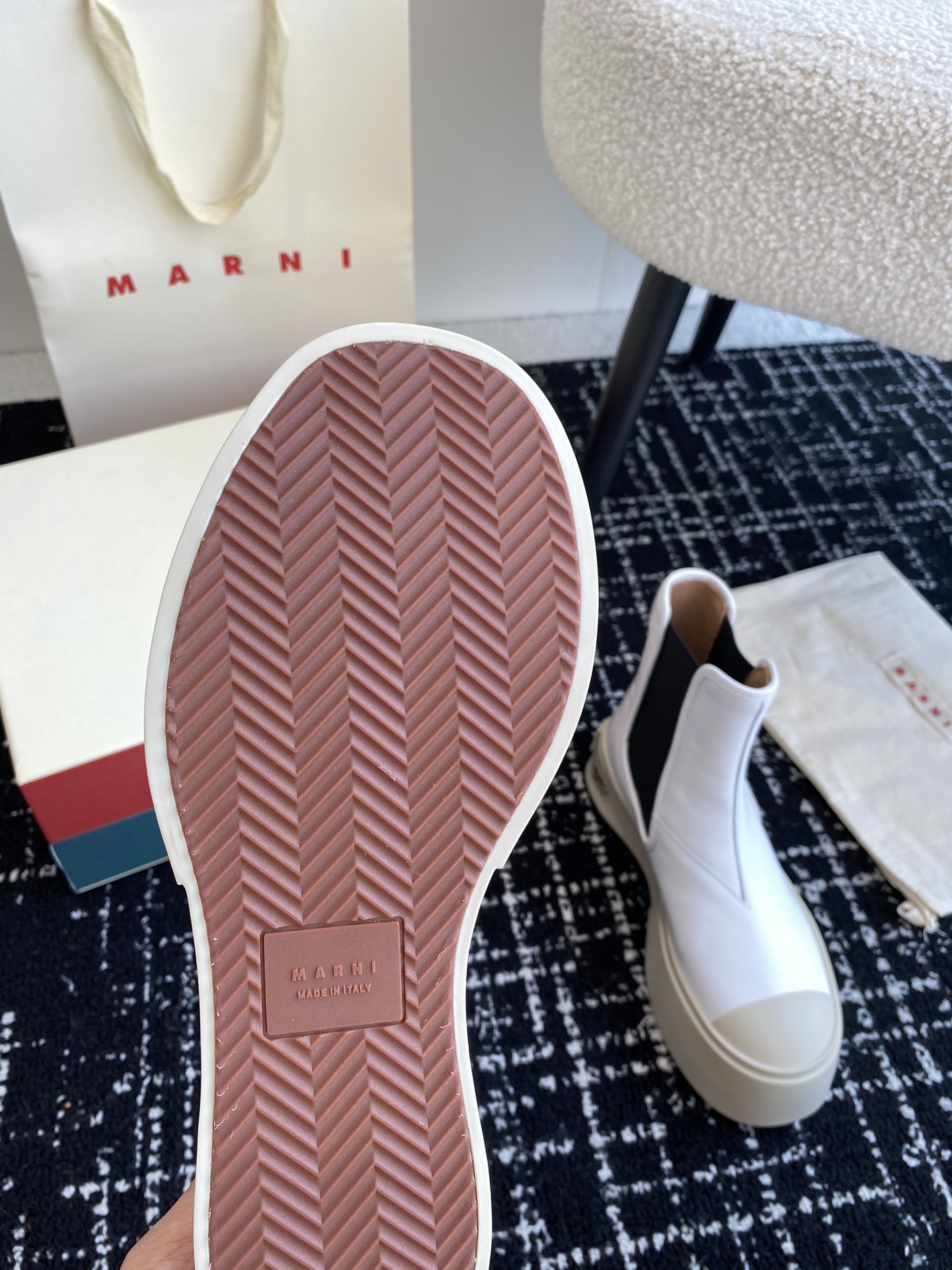 Marni Chelsea Short Boots: Elastic Tech Knit, Leather Shoe Pad, Full-Skinned Calves - 图片 9