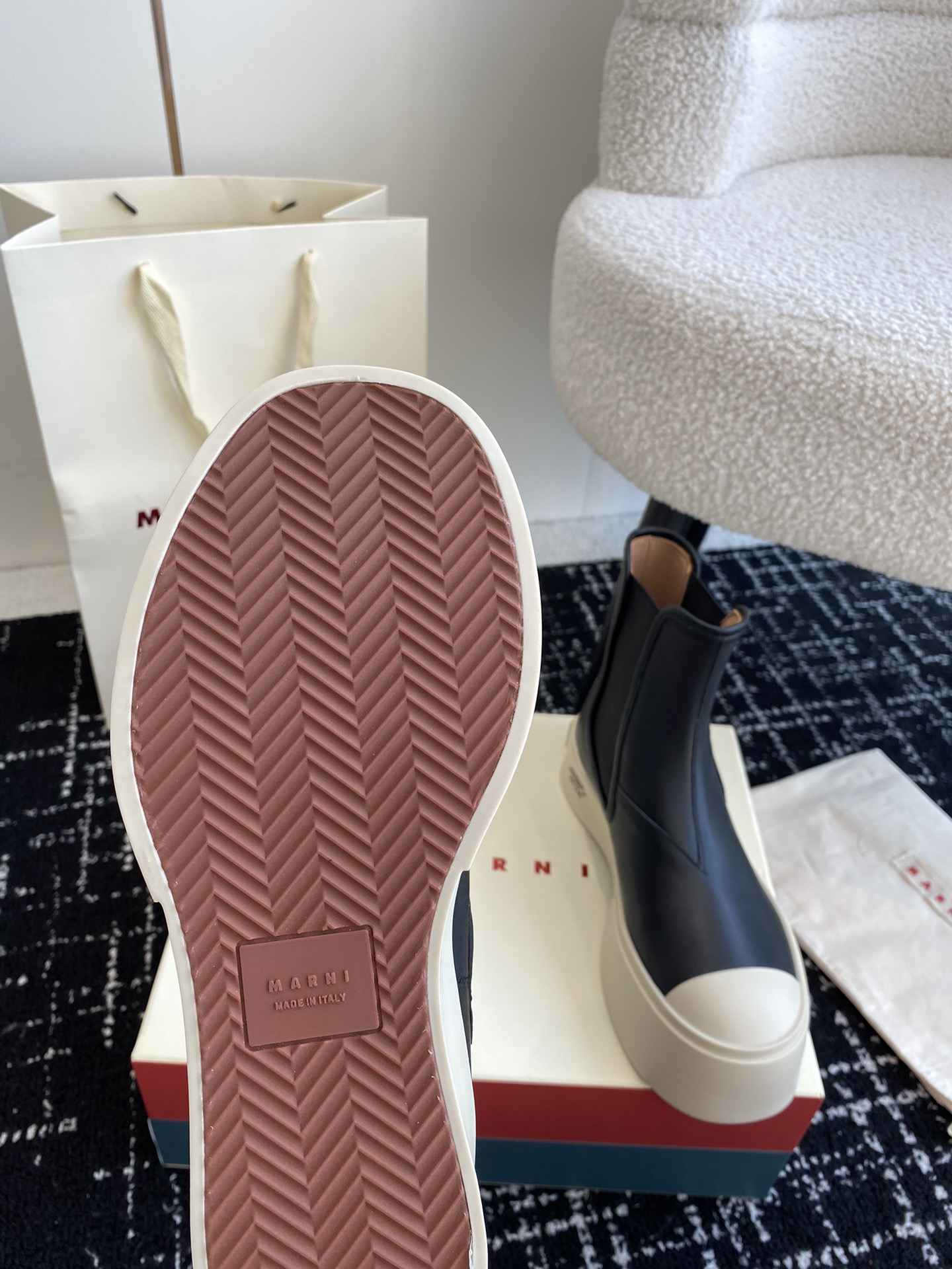 Marni Chelsea Short Boots: Elastic Tech Knit, Leather Shoe Pad, Full-Skinned Calves. - 图片 9