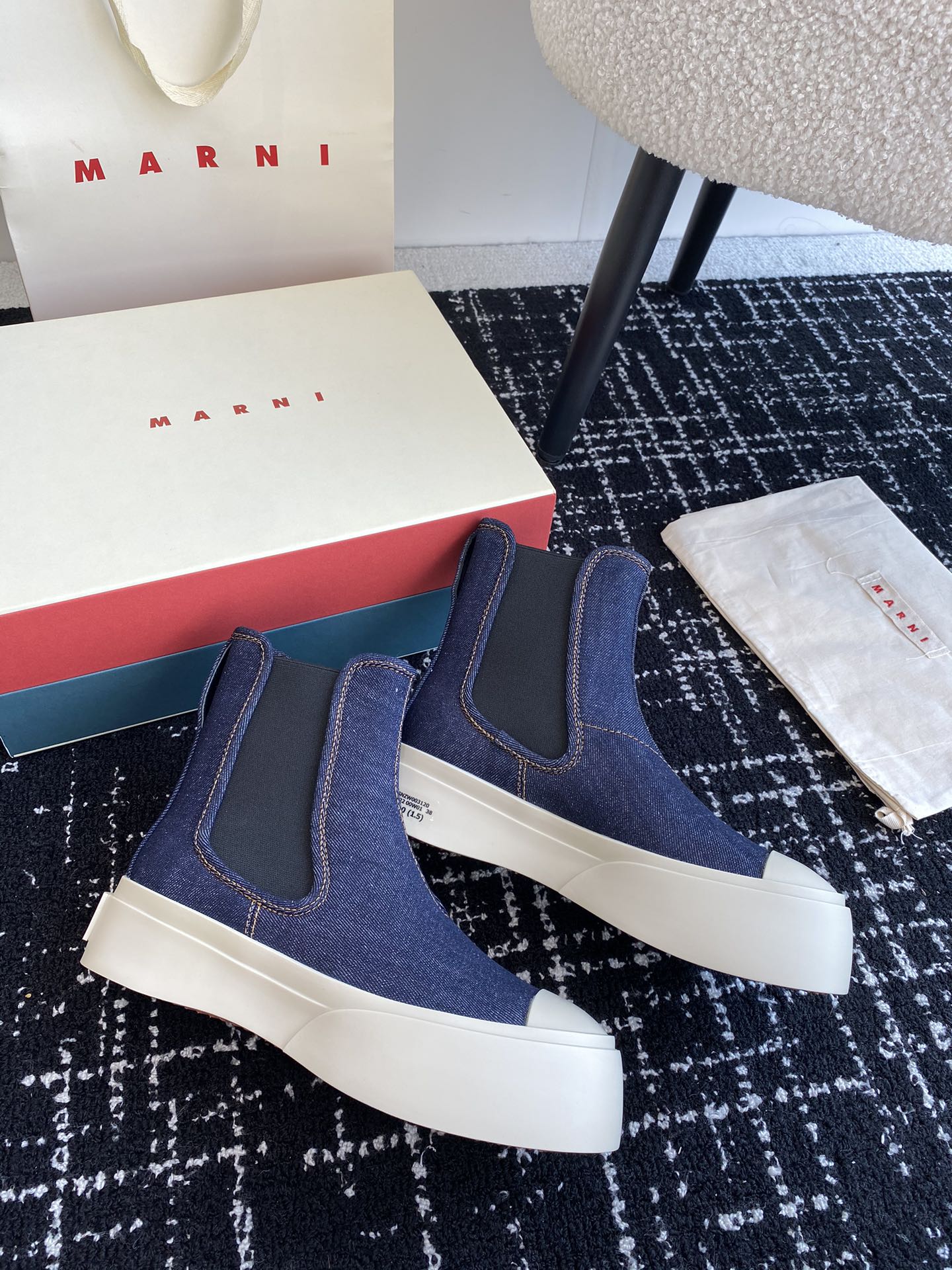 Marni Chelsea Short Boots: Elastic Knit, Leather Pad, Full Calfskin, Size 34-41 - 图片 4