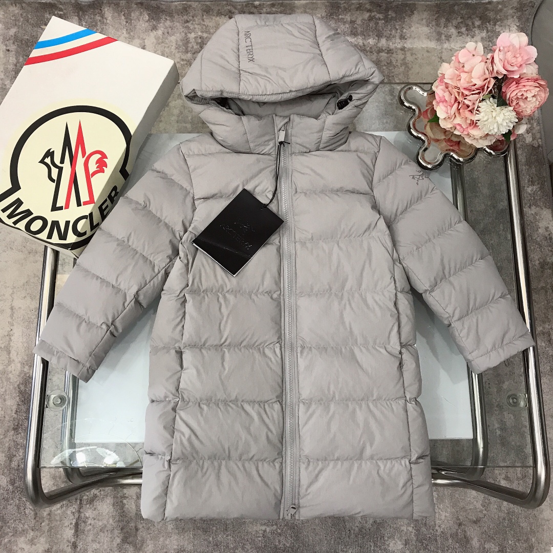Arcteryx 2023 Children’s Outdoor Feather Jacket: Warm, Durable, Stylish Design. - 图片 1