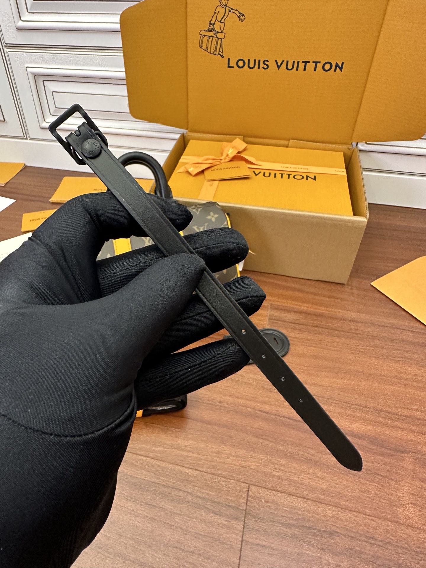 独家首发型号特正版M46687品质全面再次升级专柜同步电子芯片内码新礼盒礼品袋保护纸铜版电子标签合格证皮