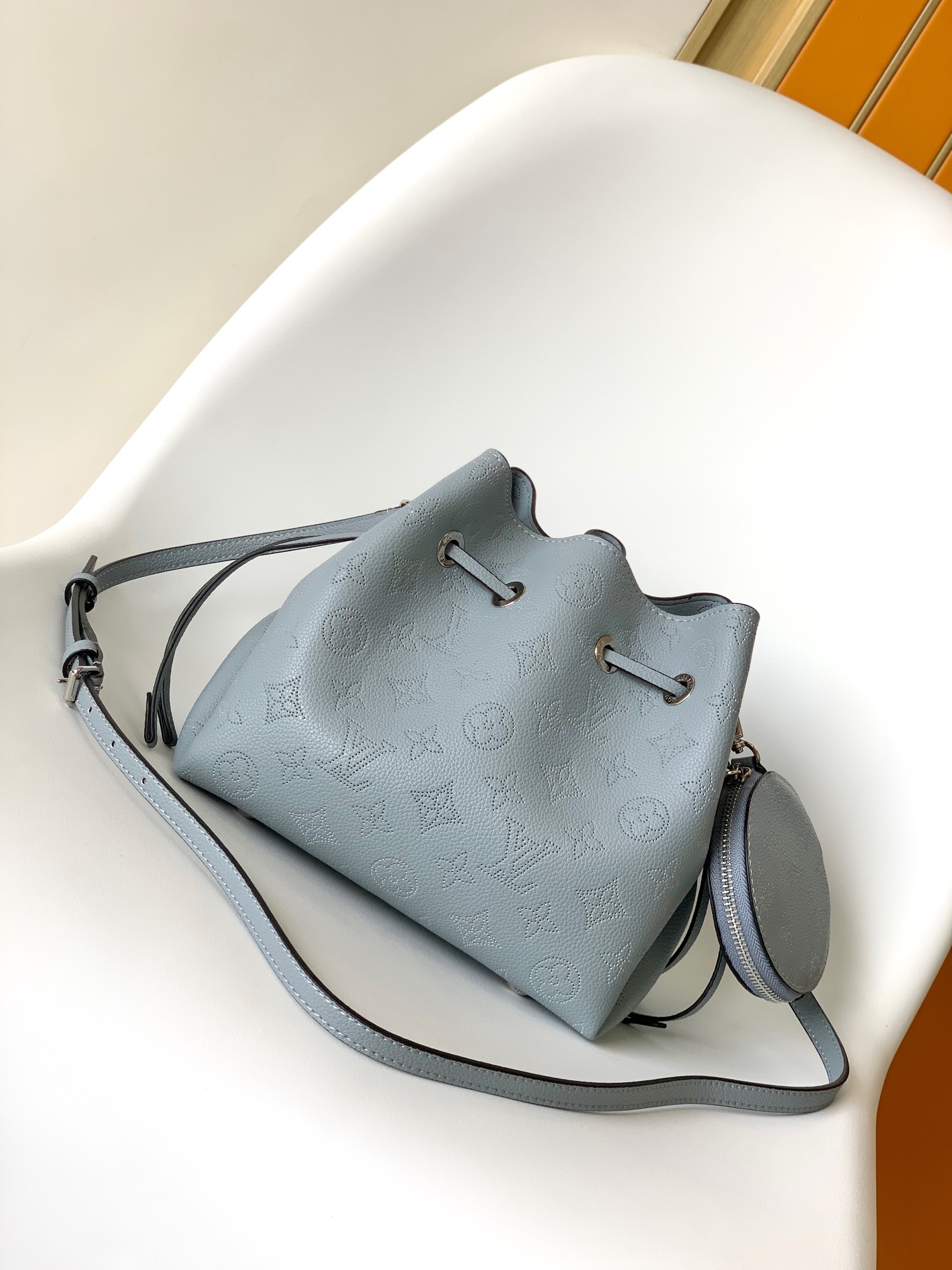 Loewe M22176浅粉 M21144浅蓝