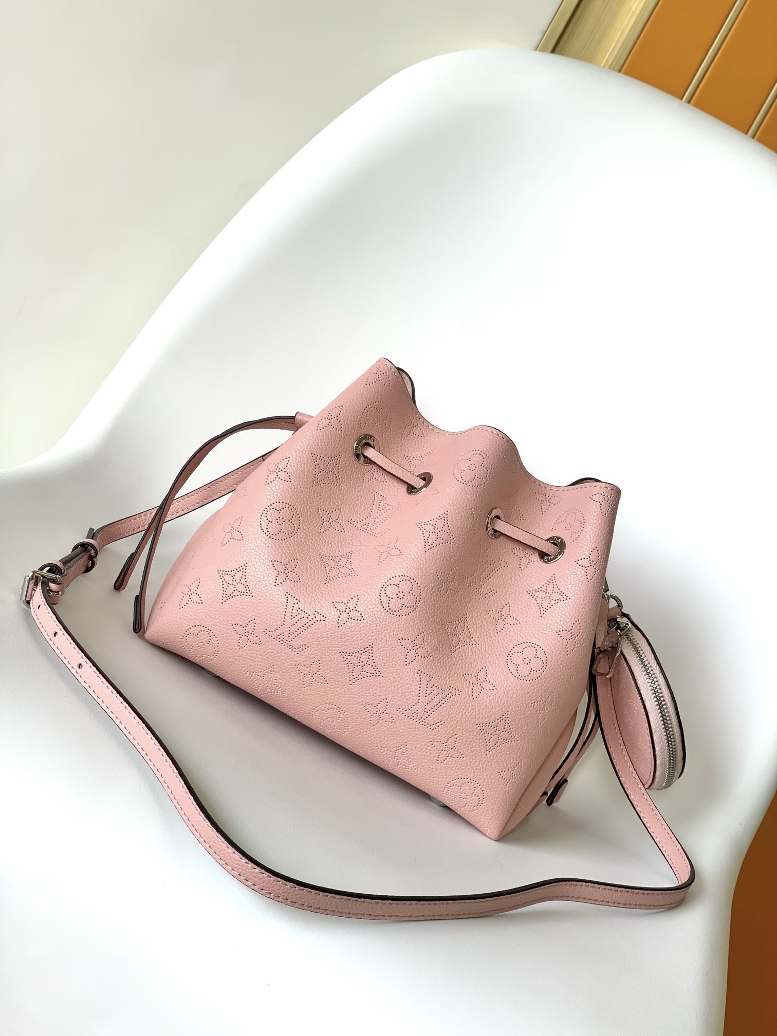 Loewe M22176浅粉 M21144浅蓝