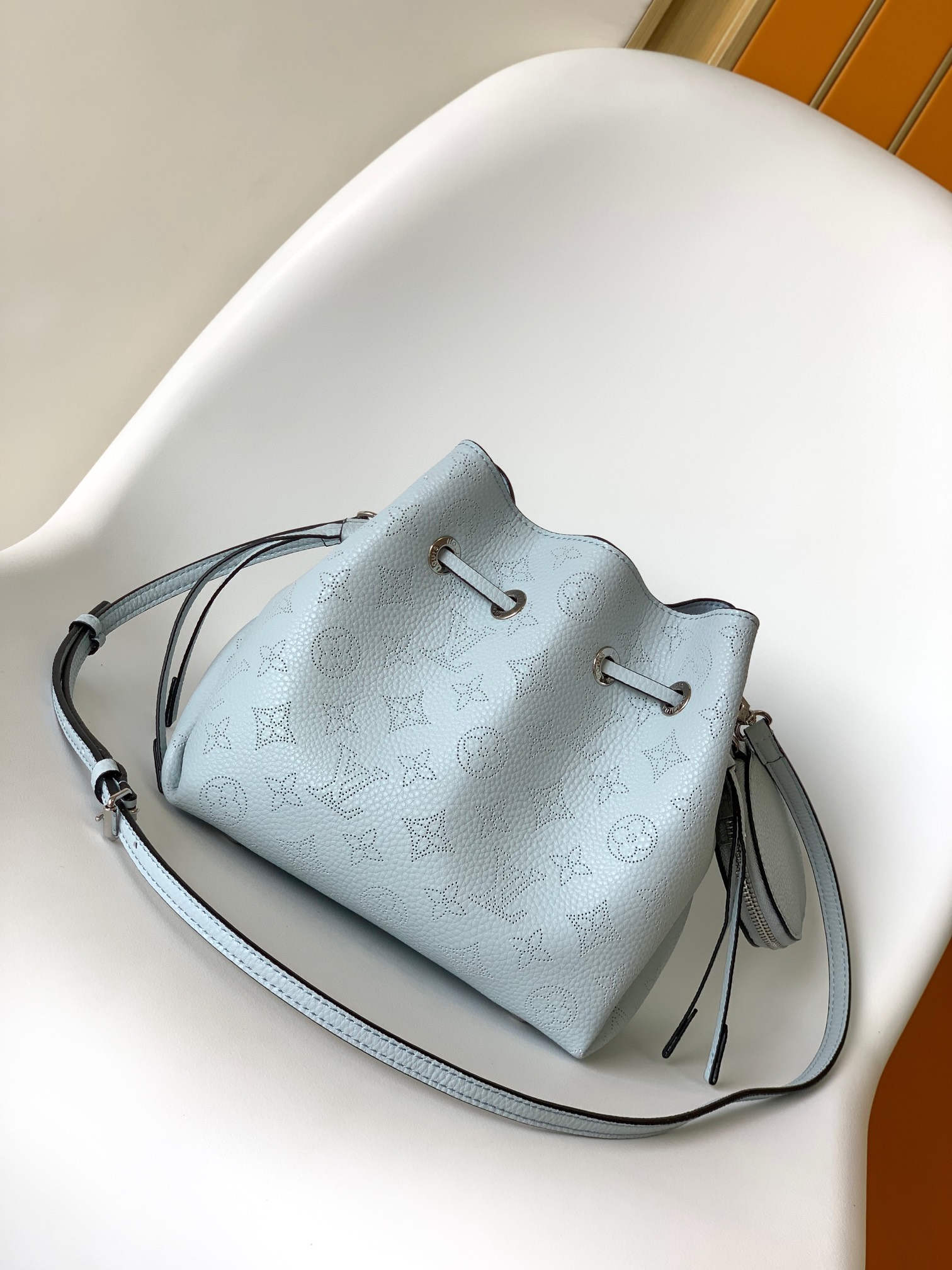 Loewe M22176浅粉 M21144浅蓝