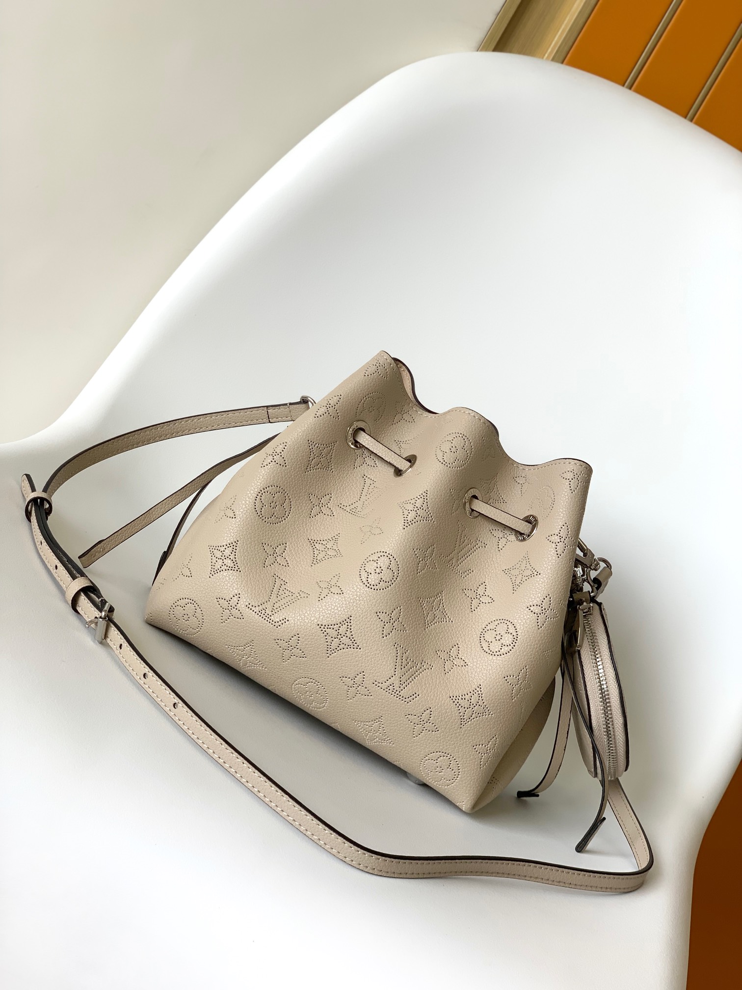 Loewe M22176浅粉 M21144浅蓝