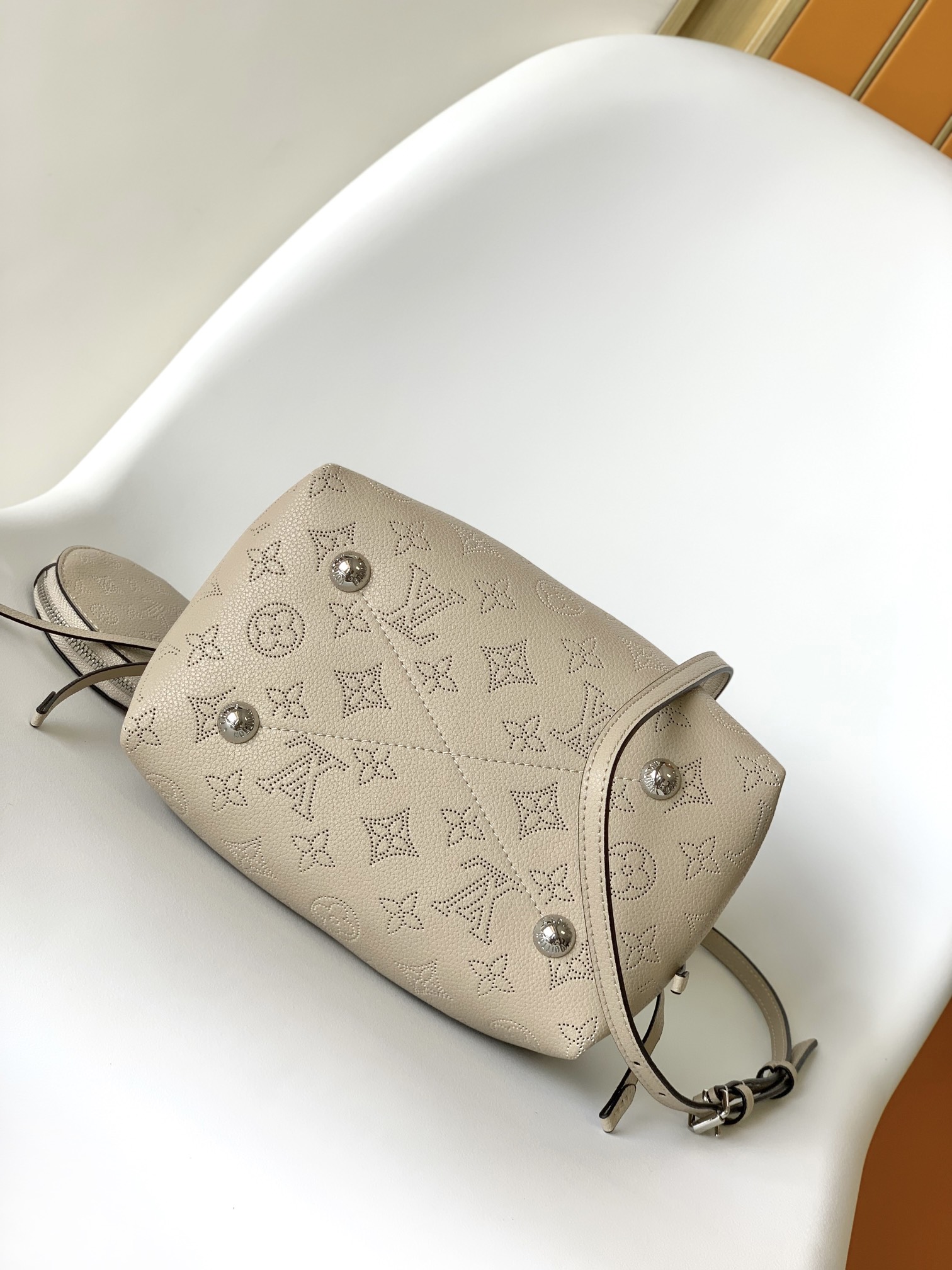 Loewe M22176浅粉 M21144浅蓝