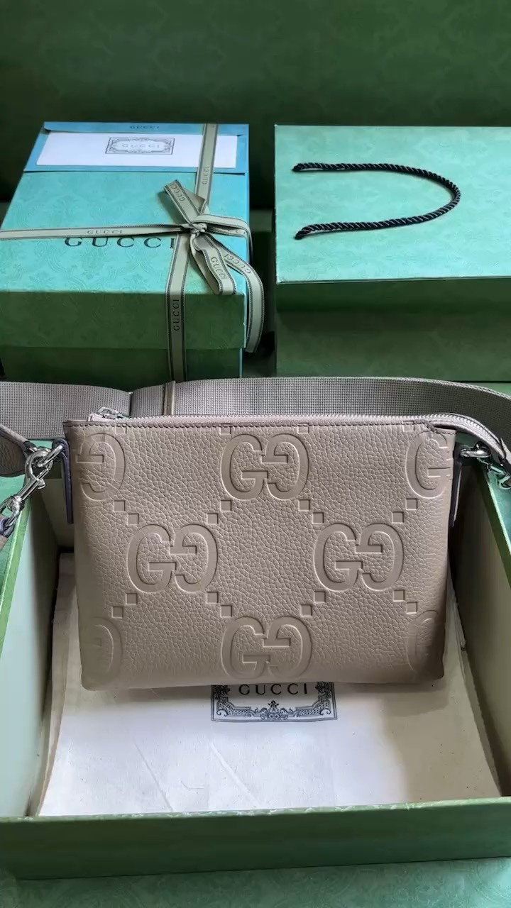 Gucci AAA+
 Messenger Bags Grey