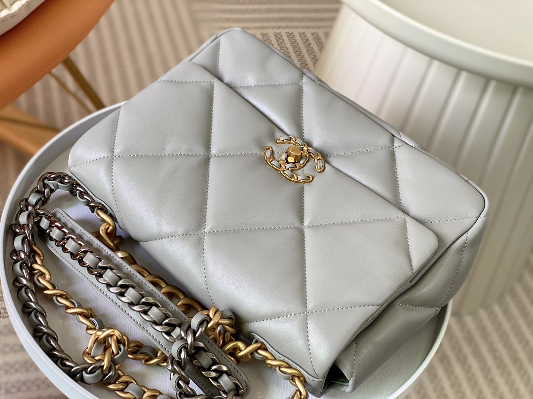 原厂皮ChaneLAS1161中号灰色出货19秋冬大菱格豆腐包进口羊皮单口包3色金属混搭肩带粗链条彰显休