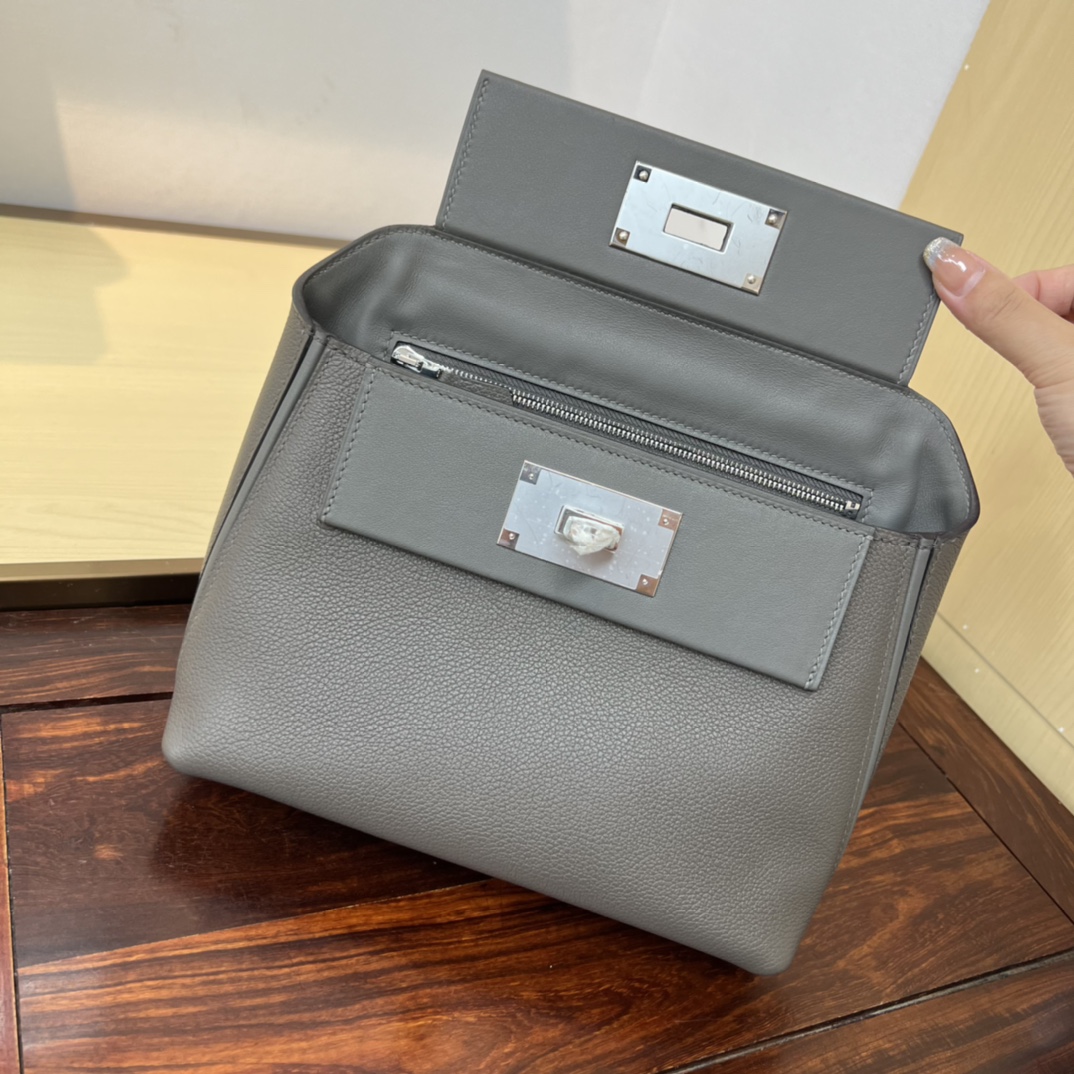 Chic Mini Kelly 2424 Bag, Versatile Evercolor/Swift Leather, Tonal Gray 8 i1695454204 2974 6