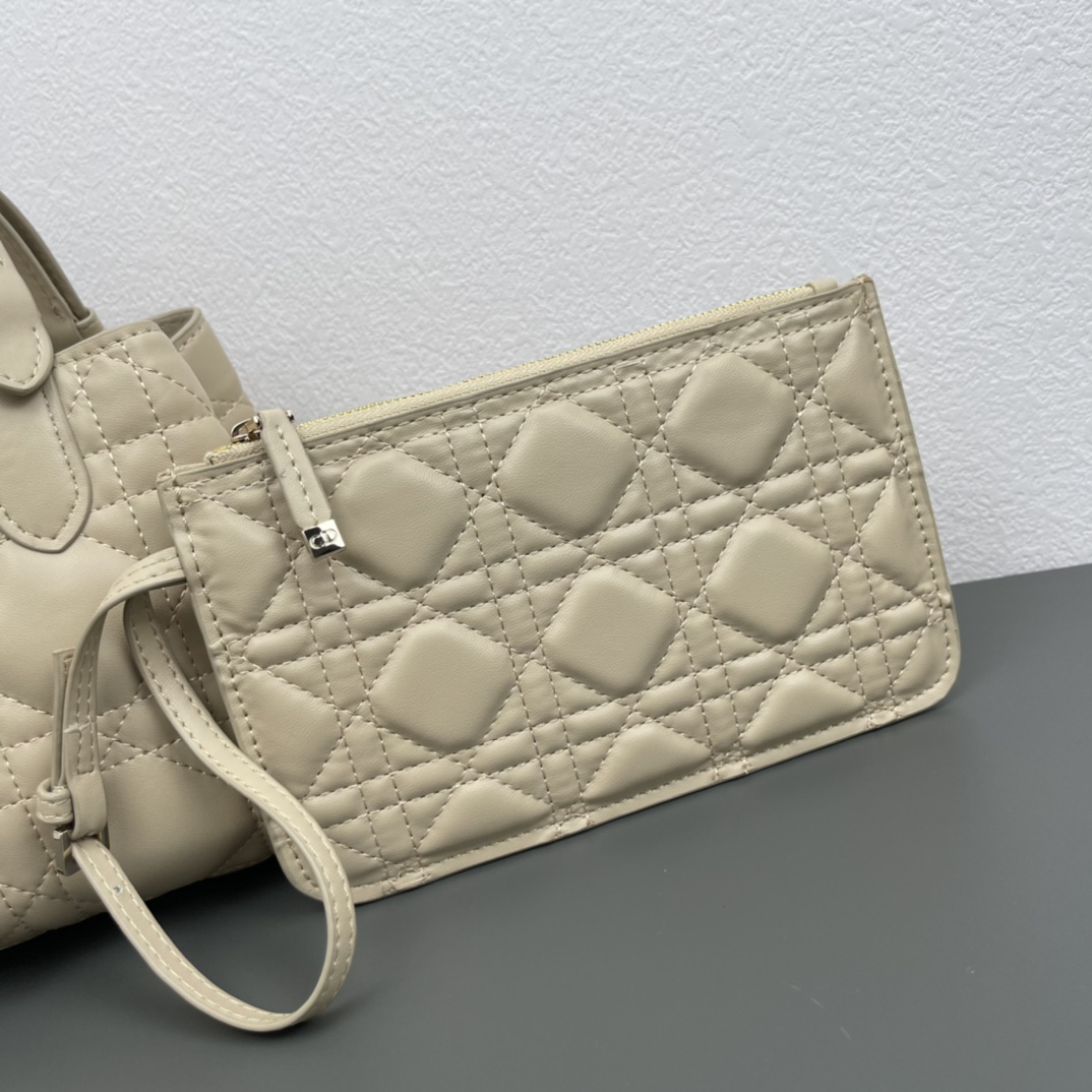 Dior Toujours Beige 23cm tote everyday