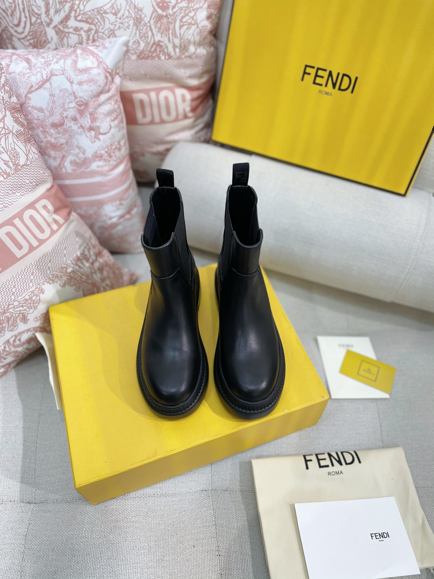 Fendi Haute Couture Classic Luxury Leather Shoe Ref