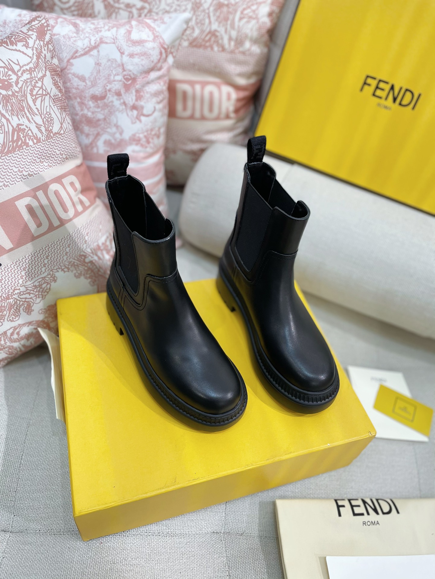 Fendi Haute Couture Classic Luxury Leather Shoe Ref 2