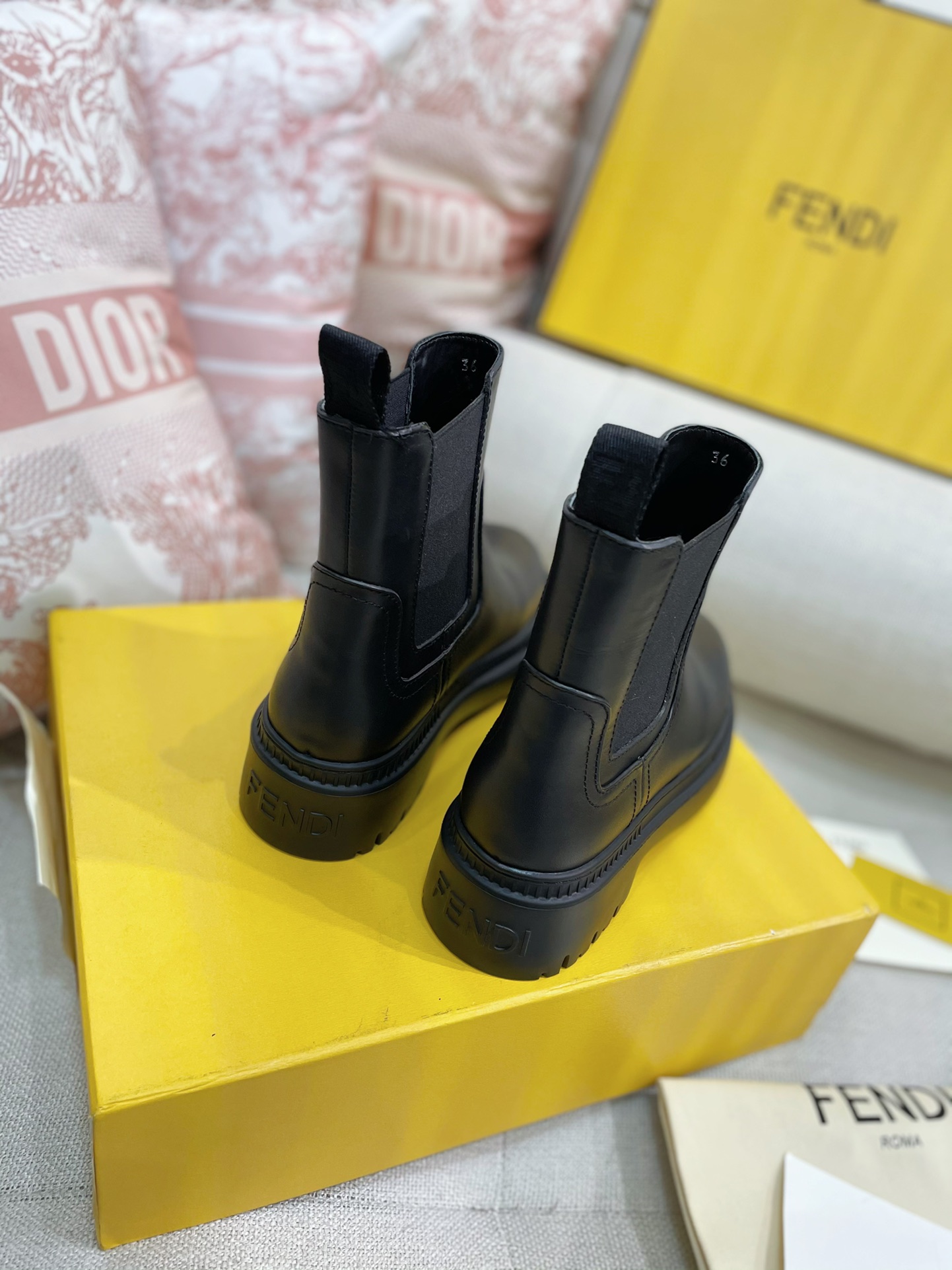 Fendi Haute Couture Classic Luxury Leather Shoe Ref 5