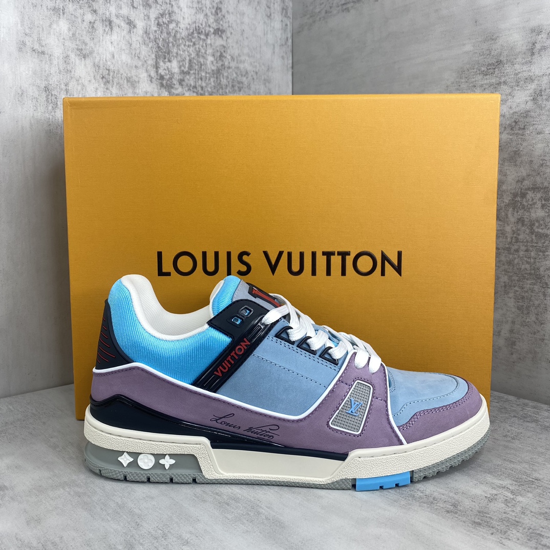 Louis Vuitton 新款上架 2053 Louis*Vuitto* LV Trainer 最新款 大底和面料私模 绝对下血本费心思的一款鞋子 自Vifgil到来之后而设计的这一系列 每一季度都深受众多粉丝的青睐 TPU 大底 包装