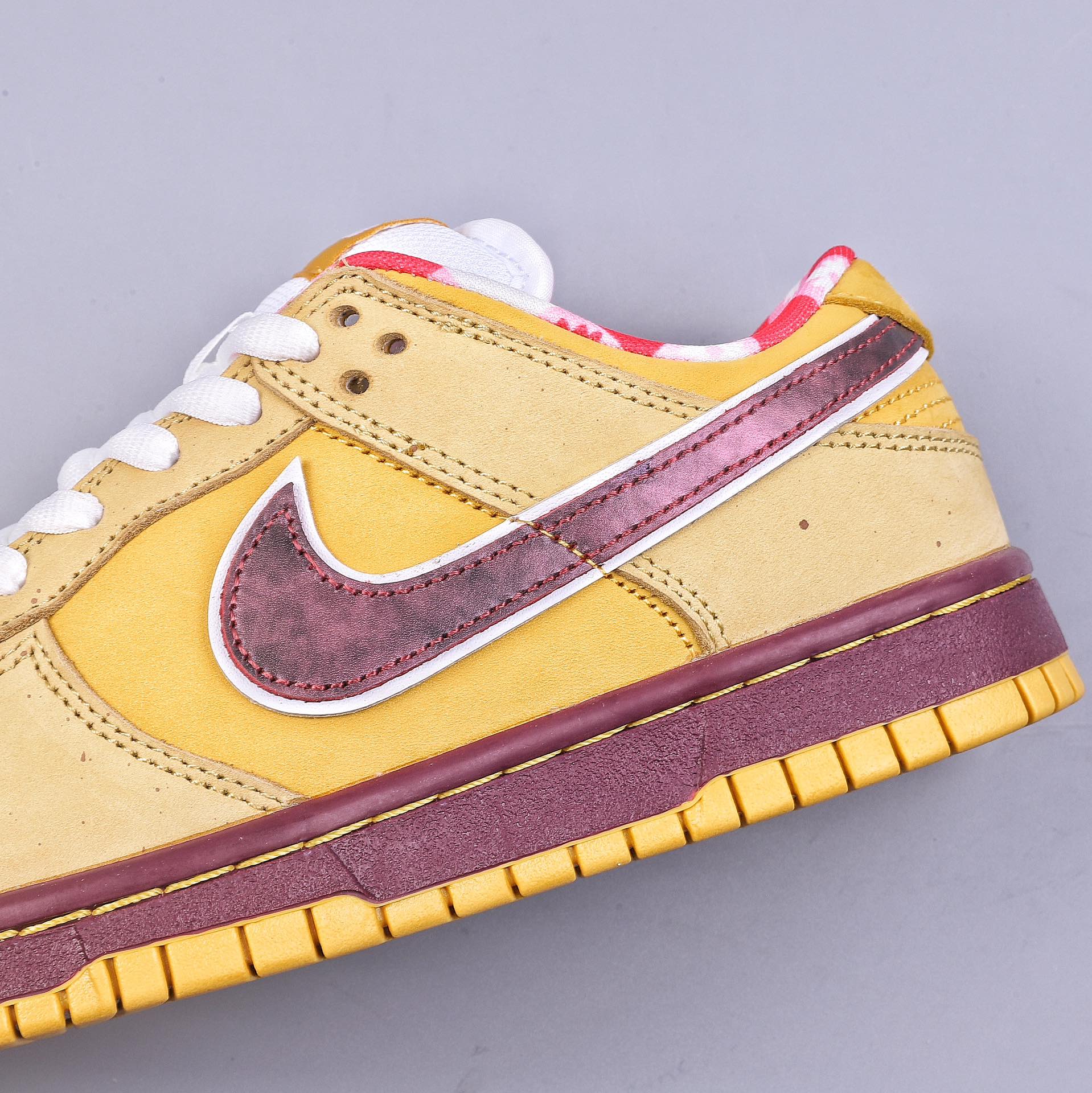 300 Nike SB Dunk Low Yellow Lobster 黄龙虾  313170 137566