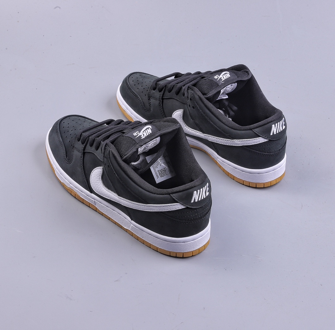 300 N版 Nike  SB Dunk Low ”Black Gum” 生胶黑白 SB低帮休闲板鞋 CD2563-006