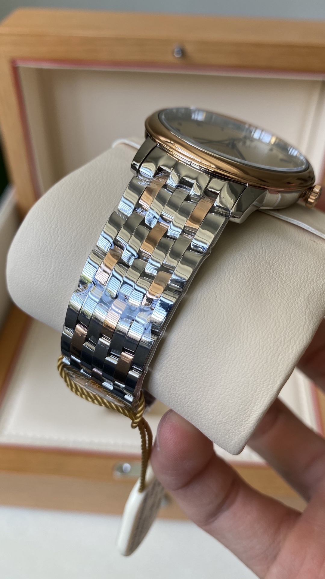 Omega Swiss Master Horology Mechanical Watch Timepiece Ref 4