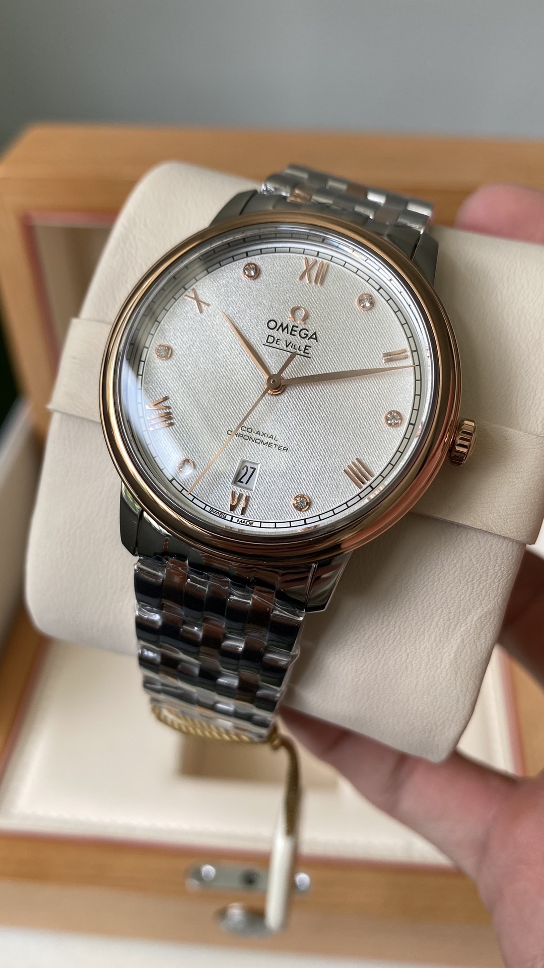 Omega Swiss Master Horology Mechanical Watch Timepiece Ref 3