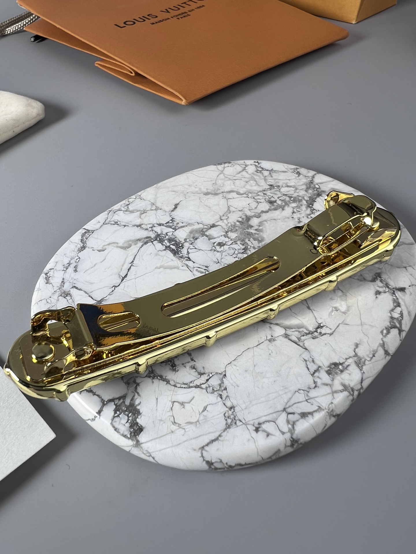 p220. LV hairpin - 图片 6