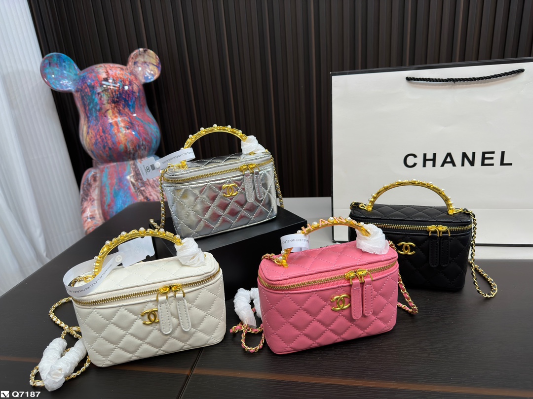 Chanel Cosmetic Bags Fashion