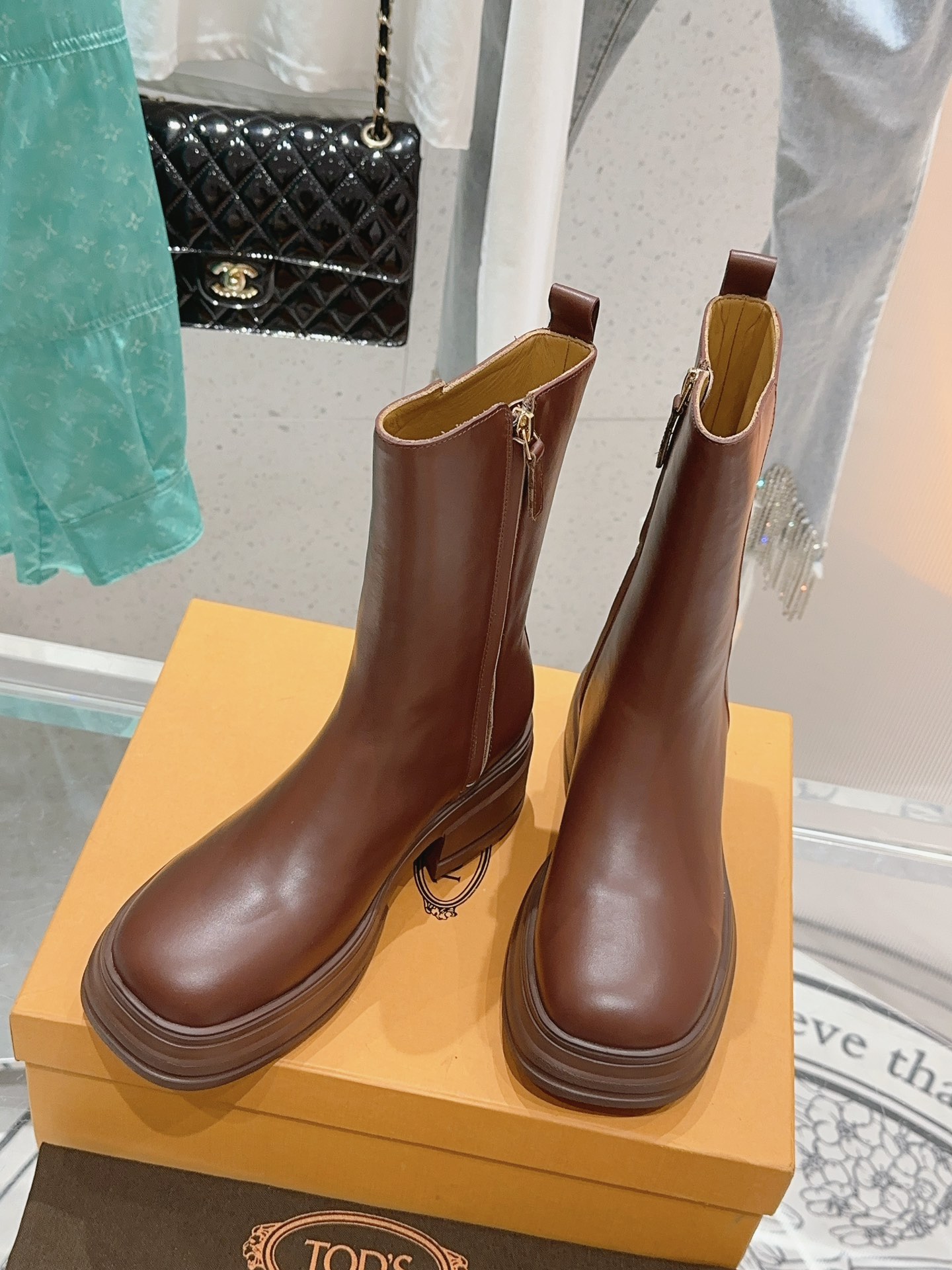 “Exclusive Plant: Imported Cattle Skin Chelsea Real Ankle Boots Review” - 图片 2