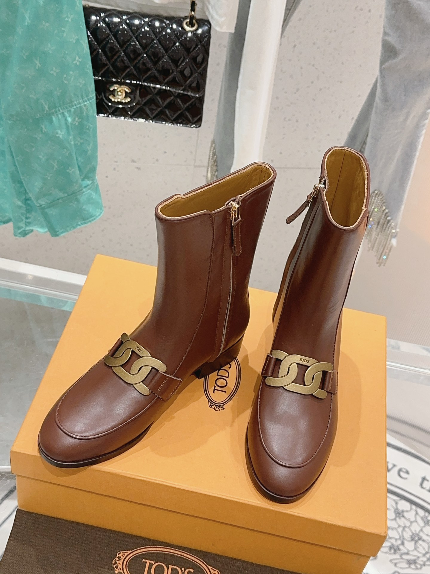 “Top Chelsea Kicks: Imported Cattle Skin with Exclusive Factory, 3.5cm, Sizes 35-40” - 图片 2