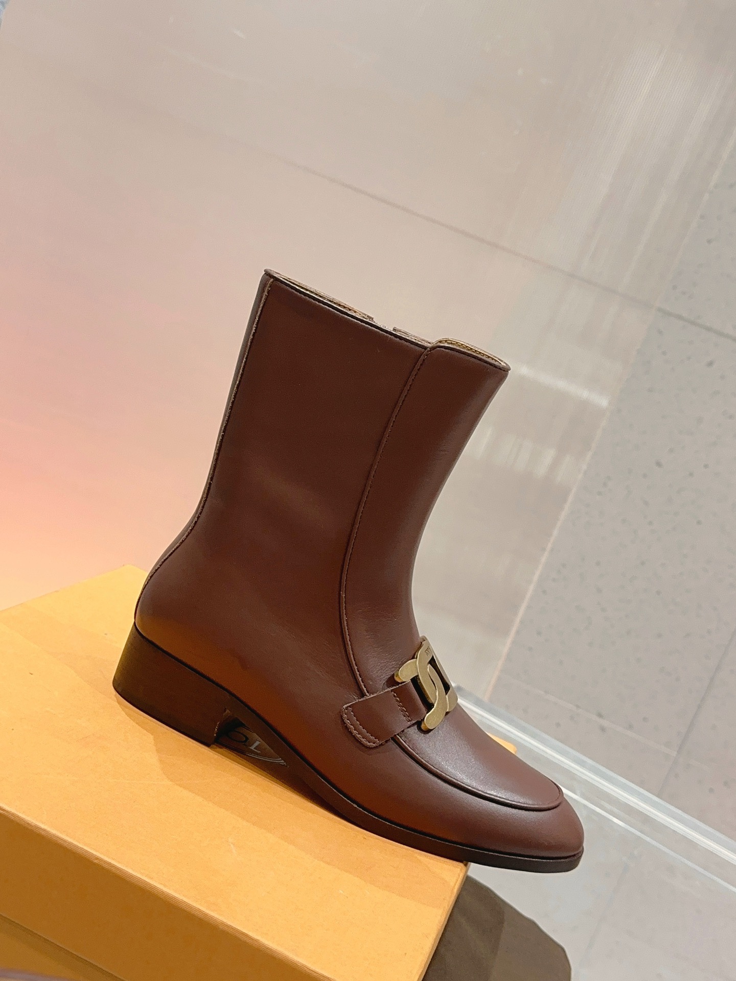“Top Chelsea Kicks: Imported Cattle Skin with Exclusive Factory, 3.5cm, Sizes 35-40” - 图片 1