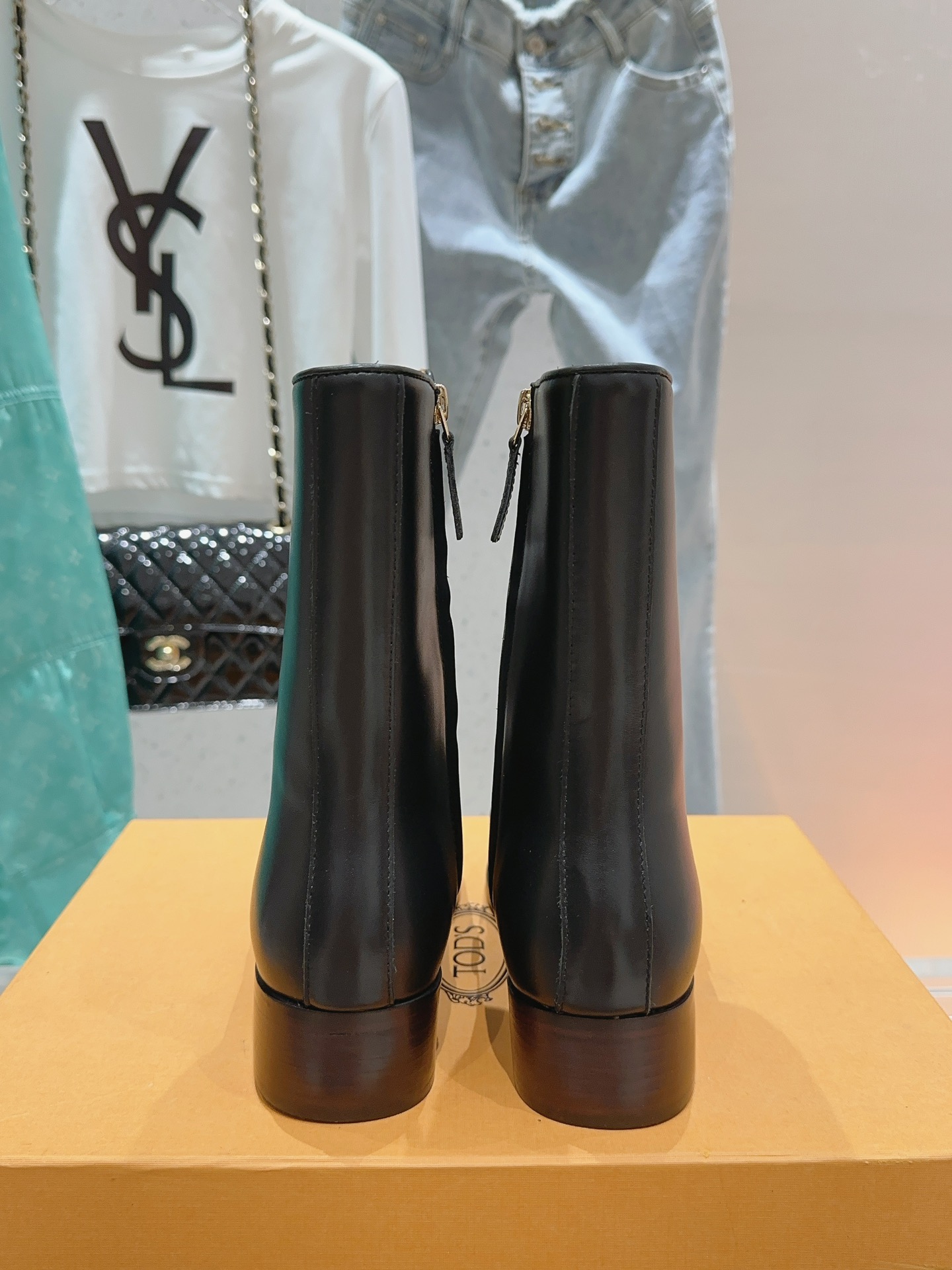“Top-of-the-Art Chelsea Kicks with Imported Cattle Skin and Exclusive Design” - 图片 6