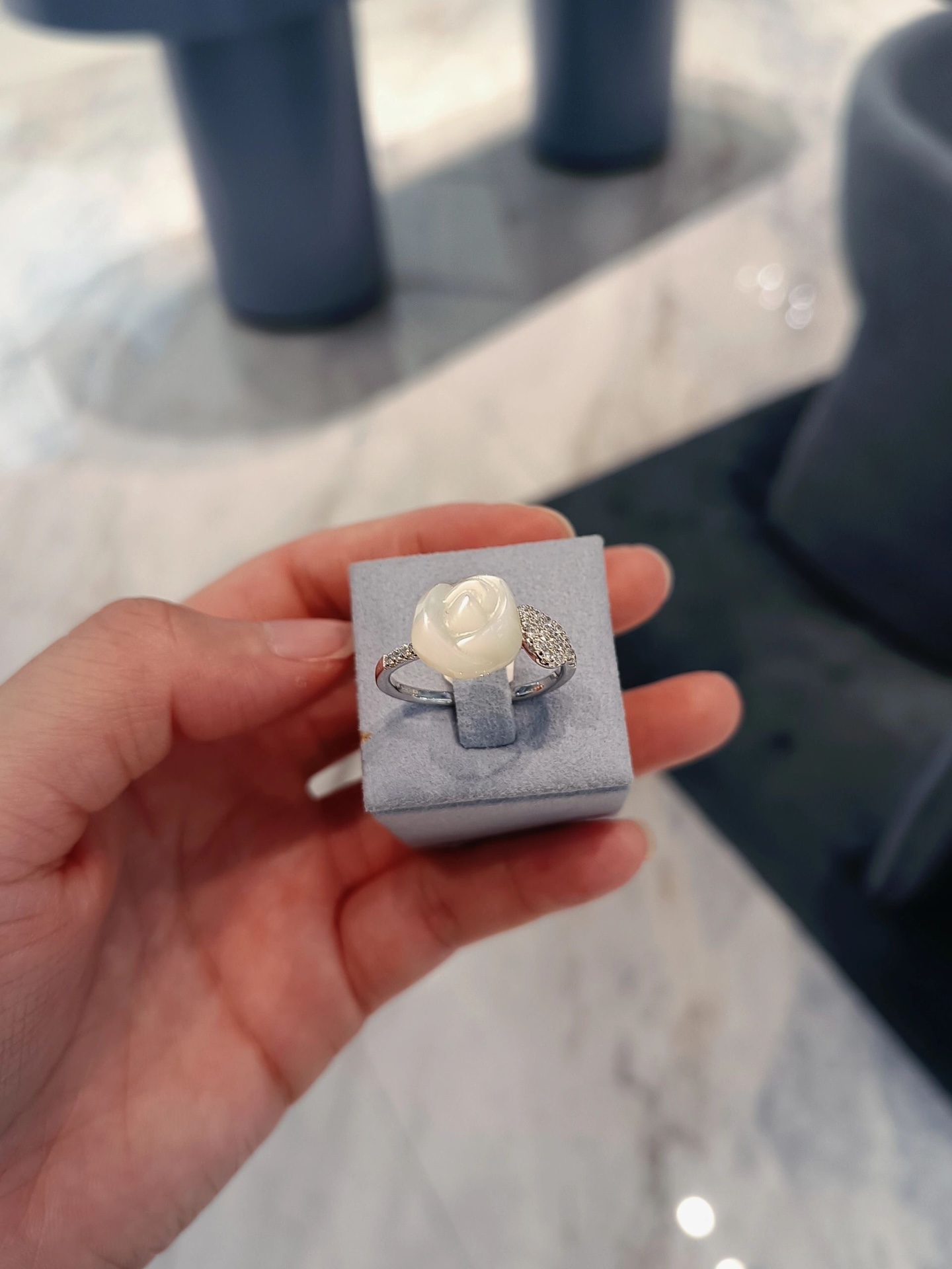 WHERE’S THE WHITE ROSE RING - 图片 4