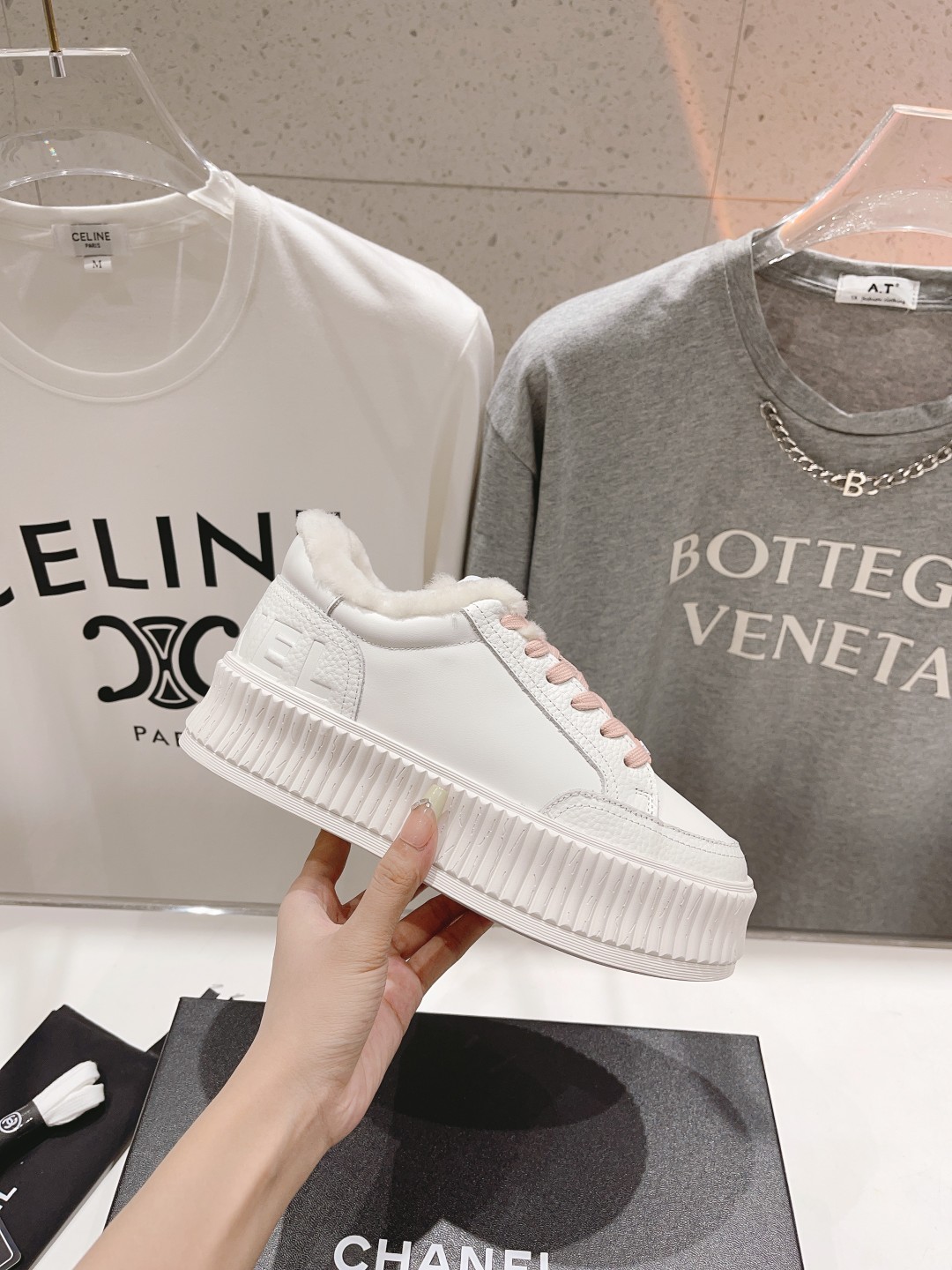 高版本出厂 Chanel*小香2025ss🦋大熊猫拼色厚底饼干鞋羊毛内里休闲鞋网红明星同款 专柜最新走秀