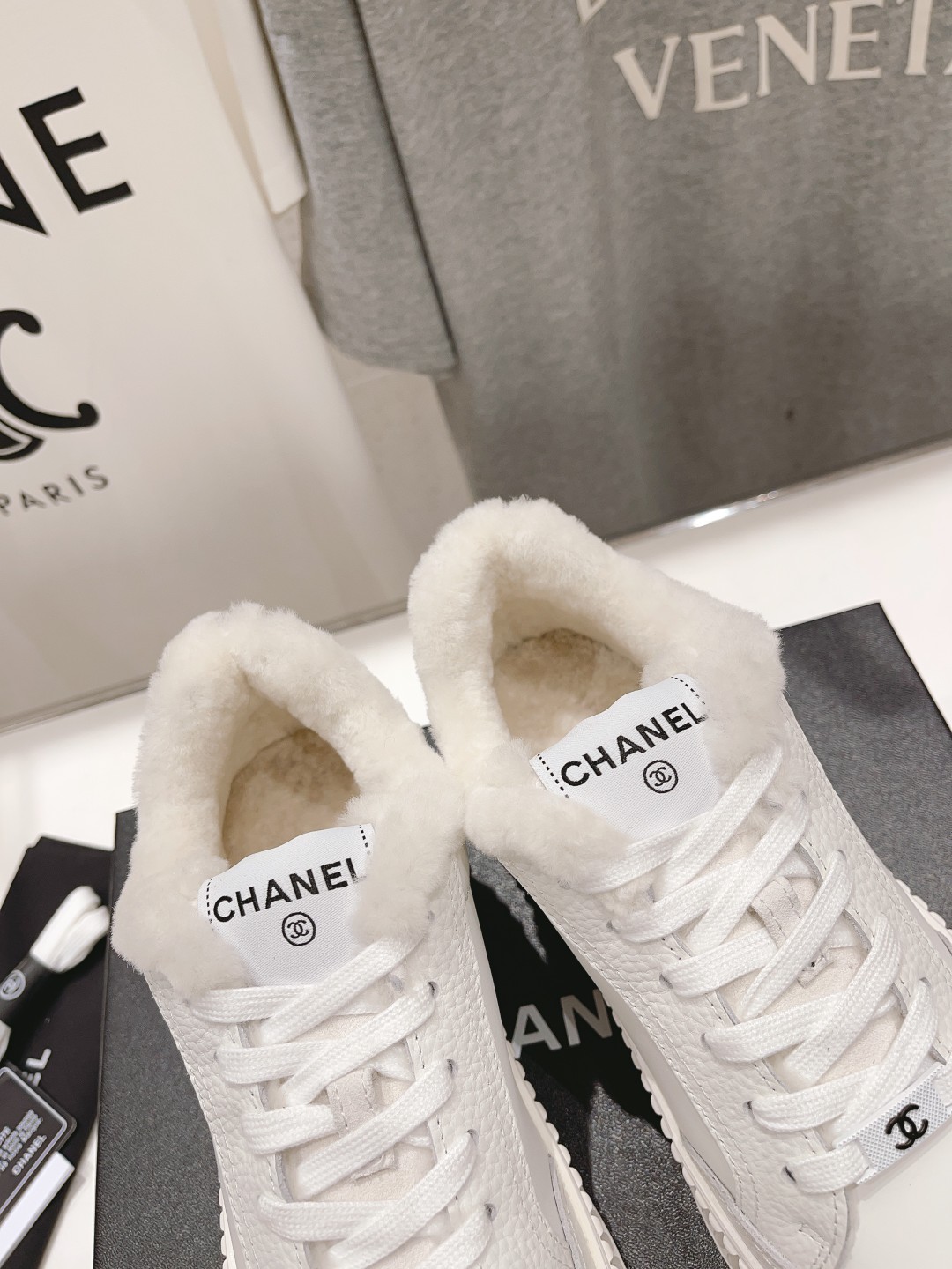 高版本出厂 Chanel*小香2025ss🦋大熊猫拼色厚底饼干鞋羊毛内里休闲鞋网红明星同款 专柜最新走秀